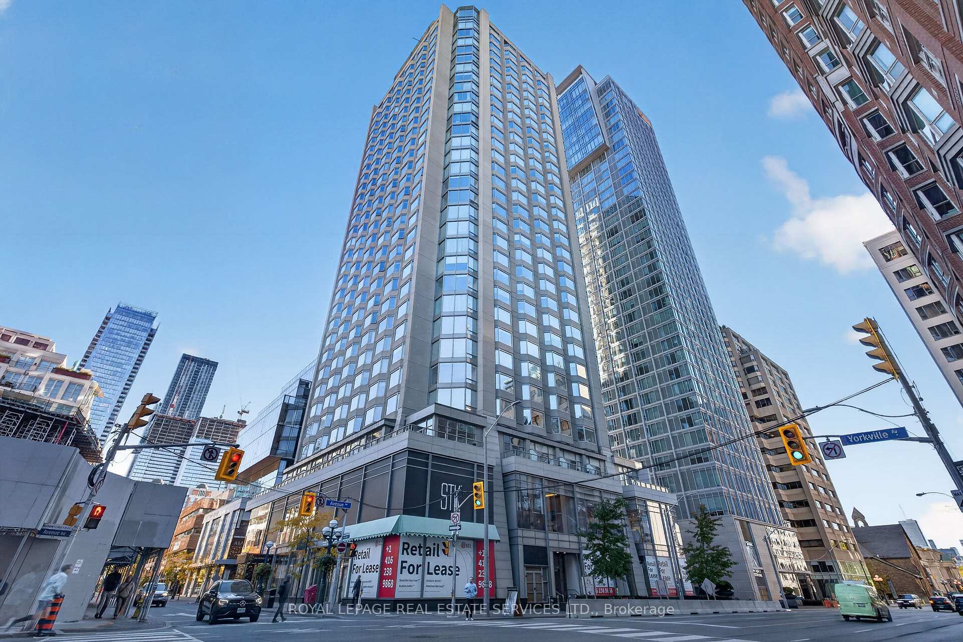 Photo of Unit 1918, 155 Yorkville Avenue