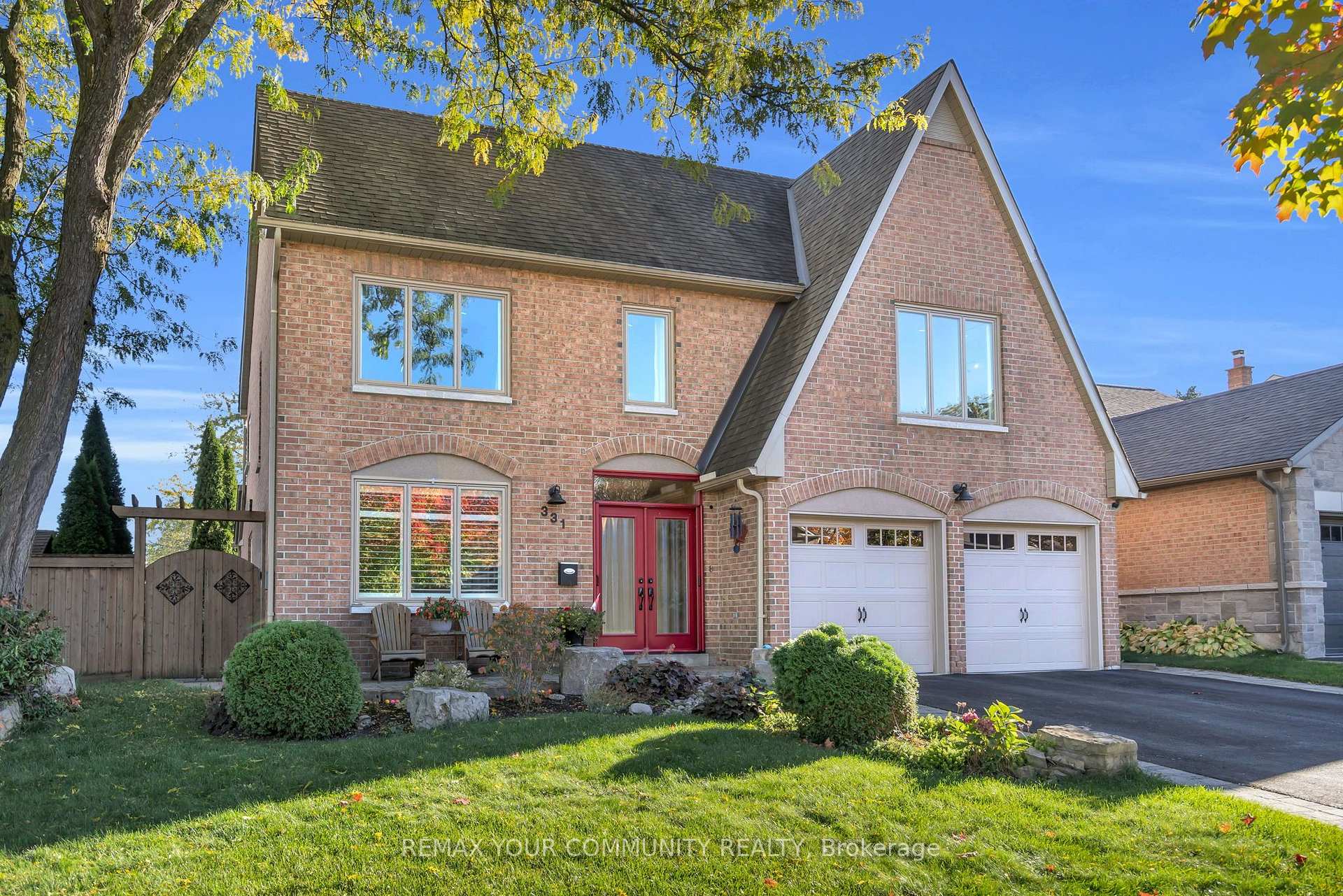 Photo 8 of 331 John Bowser Crescent, Newmarket, Glenway Estates — HOMEH