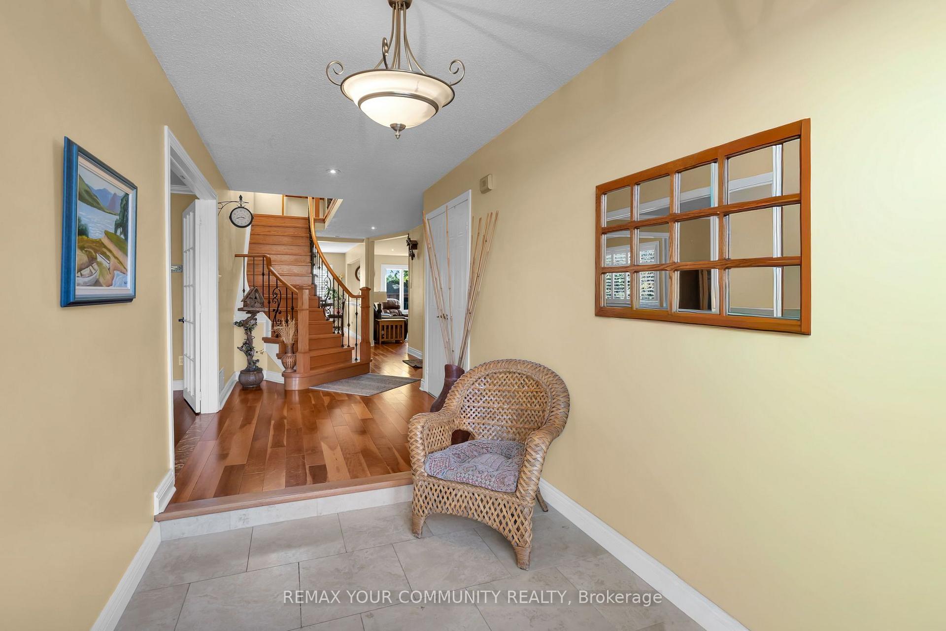 Photo 13 of 331 John Bowser Crescent, Newmarket, Glenway Estates — HOMEH