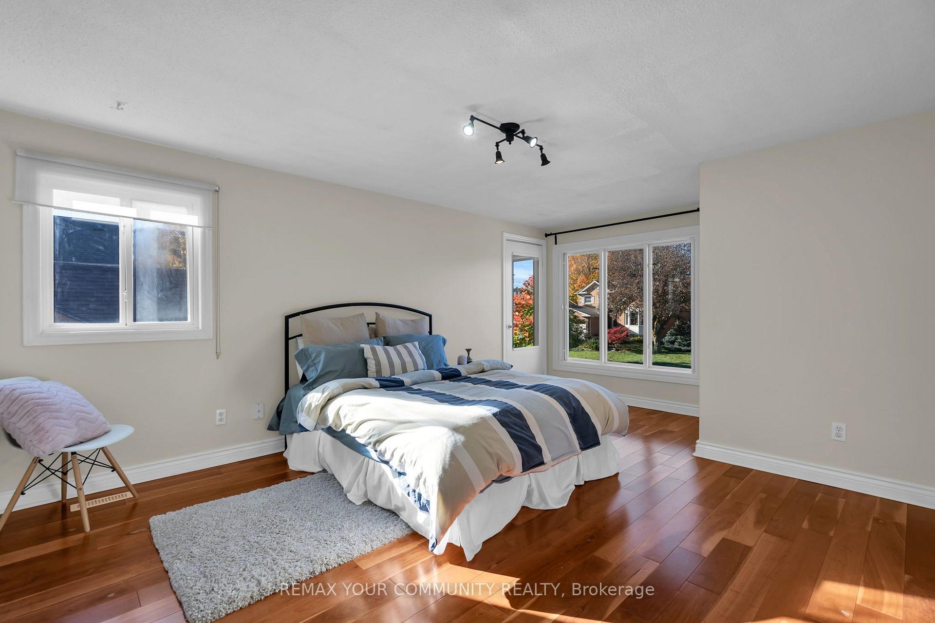 Photo 33 of 331 John Bowser Crescent, Newmarket, Glenway Estates — HOMEH
