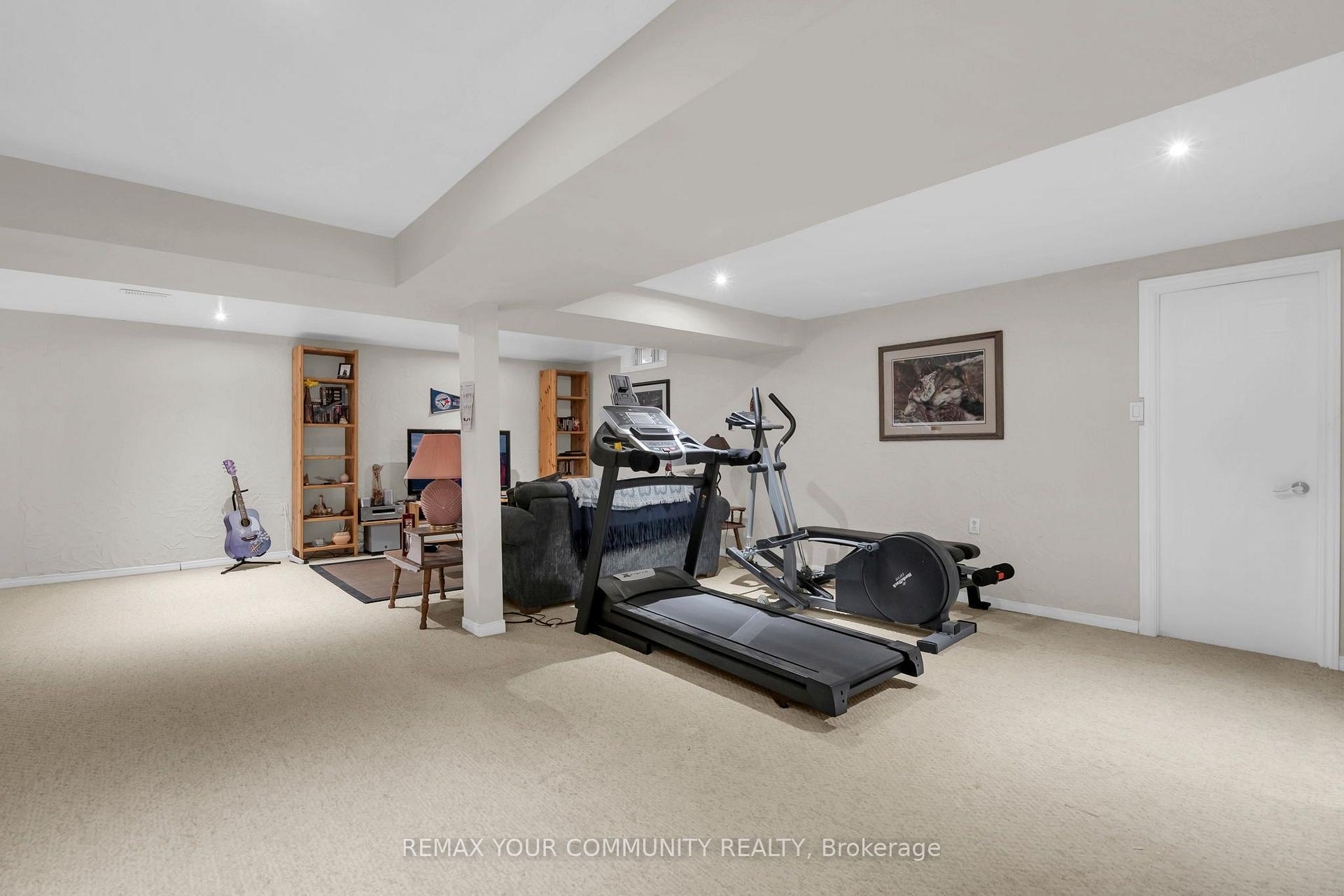Photo 37 of 331 John Bowser Crescent, Newmarket, Glenway Estates — HOMEH