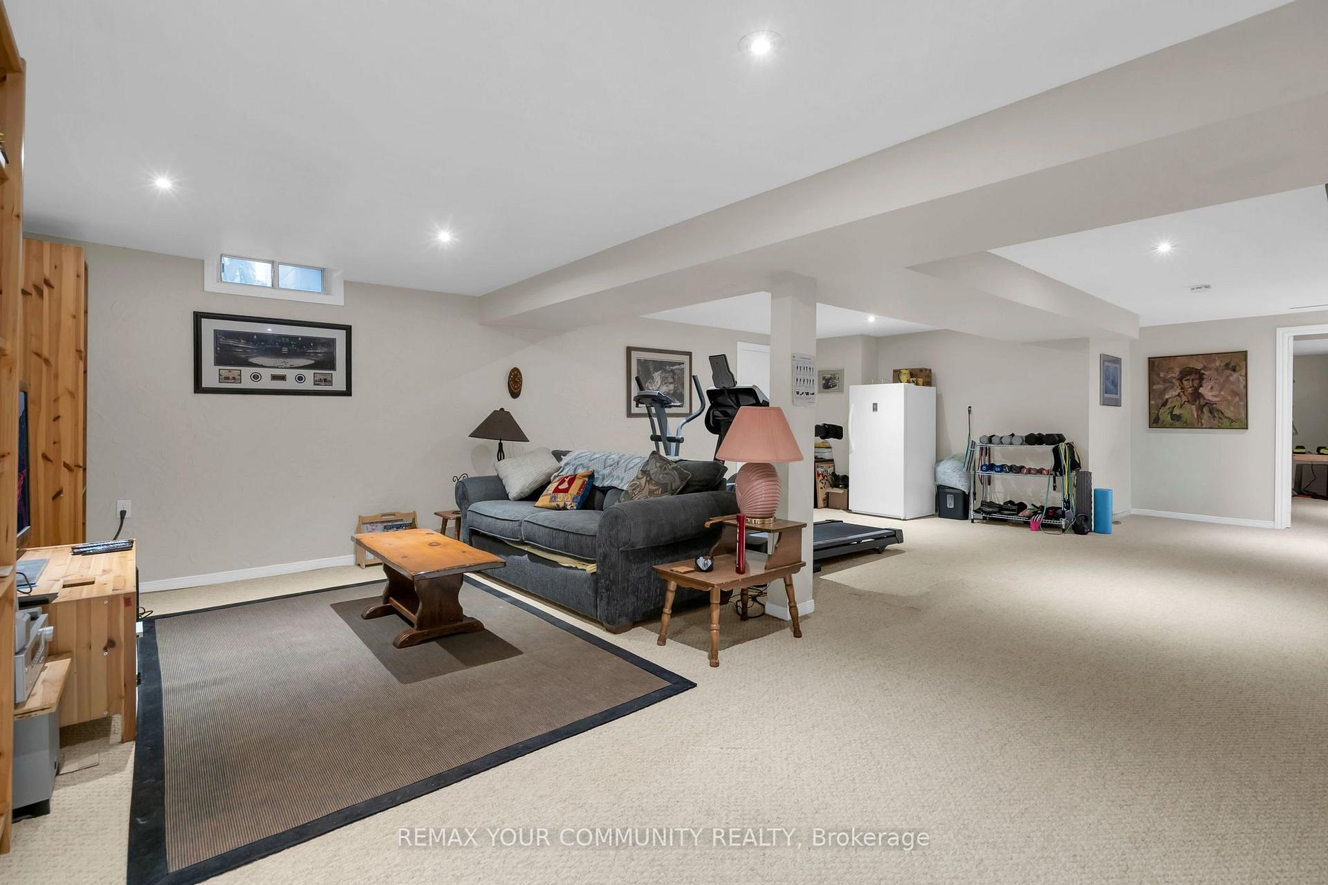 Photo 39 of 331 John Bowser Crescent, Newmarket, Glenway Estates — HOMEH