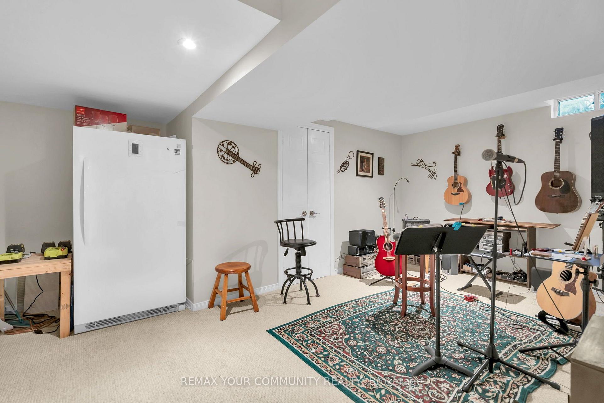 Photo 40 of 331 John Bowser Crescent, Newmarket, Glenway Estates — HOMEH