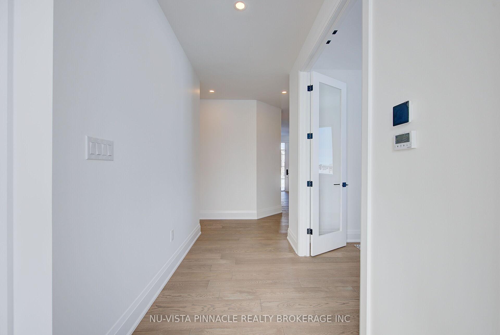 Photo 5 of 2259 Darwin Crescent, London, South V — HOMEH