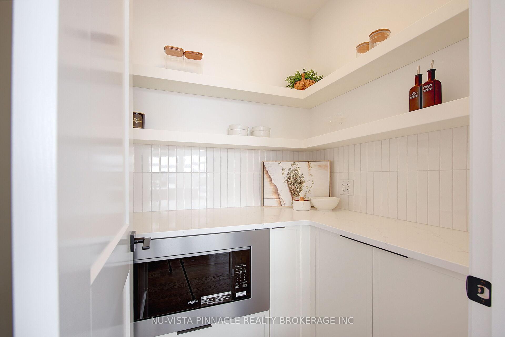 Photo 14 of 2259 Darwin Crescent, London, South V — HOMEH