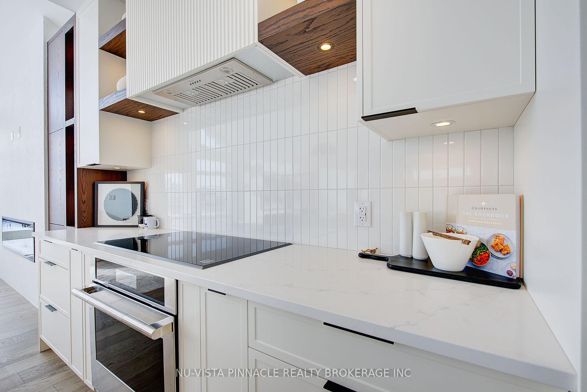 Photo 15 of 2259 Darwin Crescent, London, South V — HOMEH