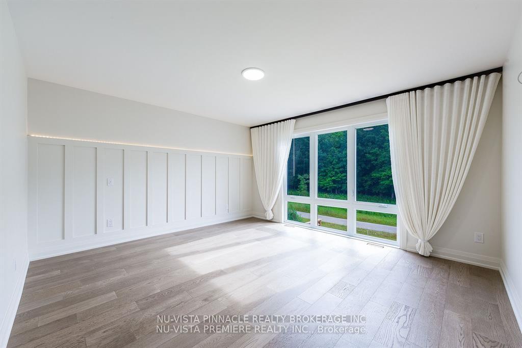 Photo 22 of 2259 Darwin Crescent, London, South V — HOMEH