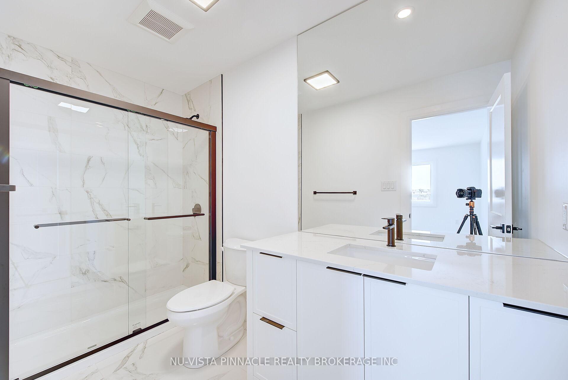 Photo 31 of 2259 Darwin Crescent, London, South V — HOMEH
