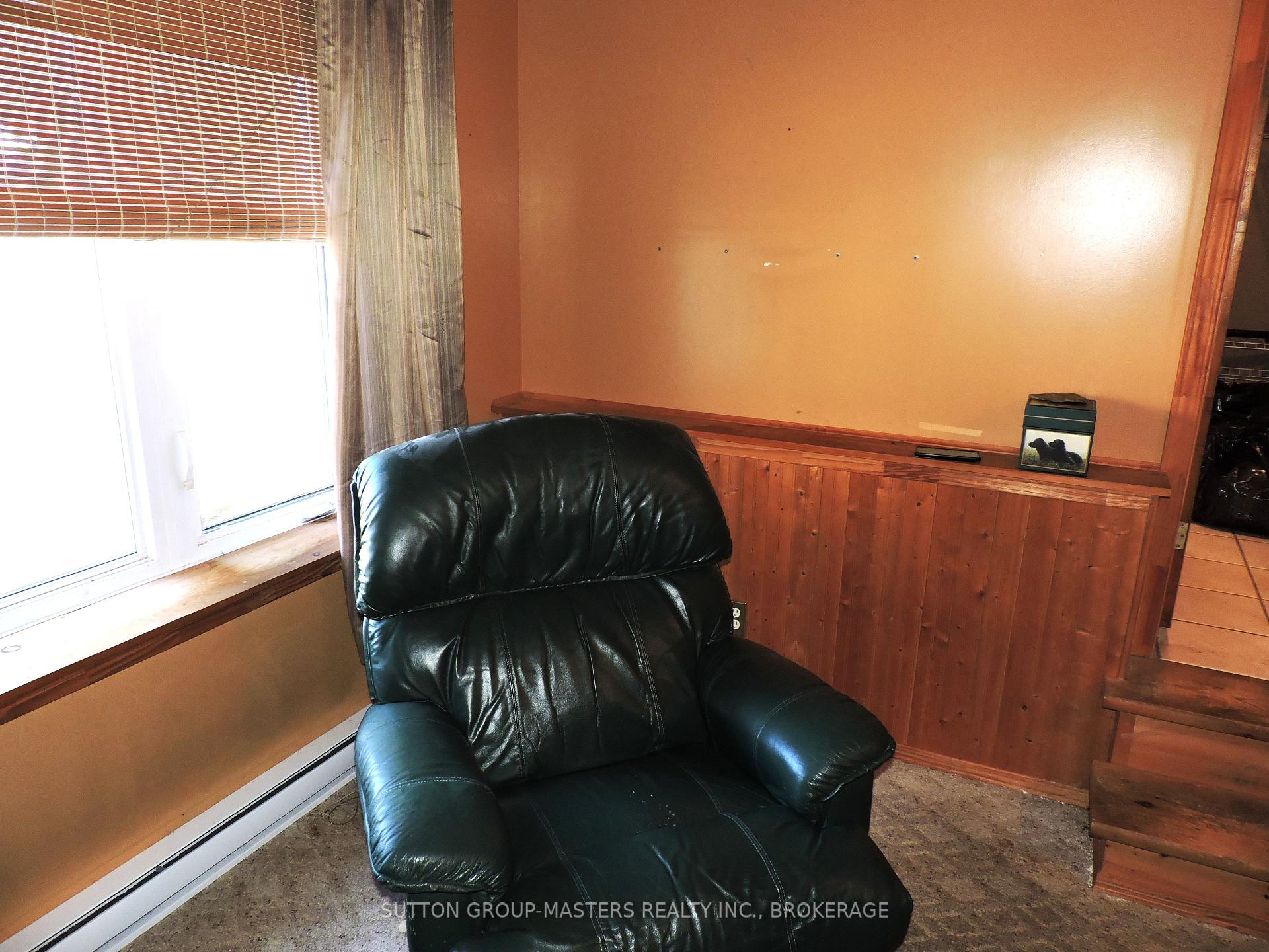 Photo 4 of 107 Davey Crescent S, Loyalist, Amherstview — HOMEH