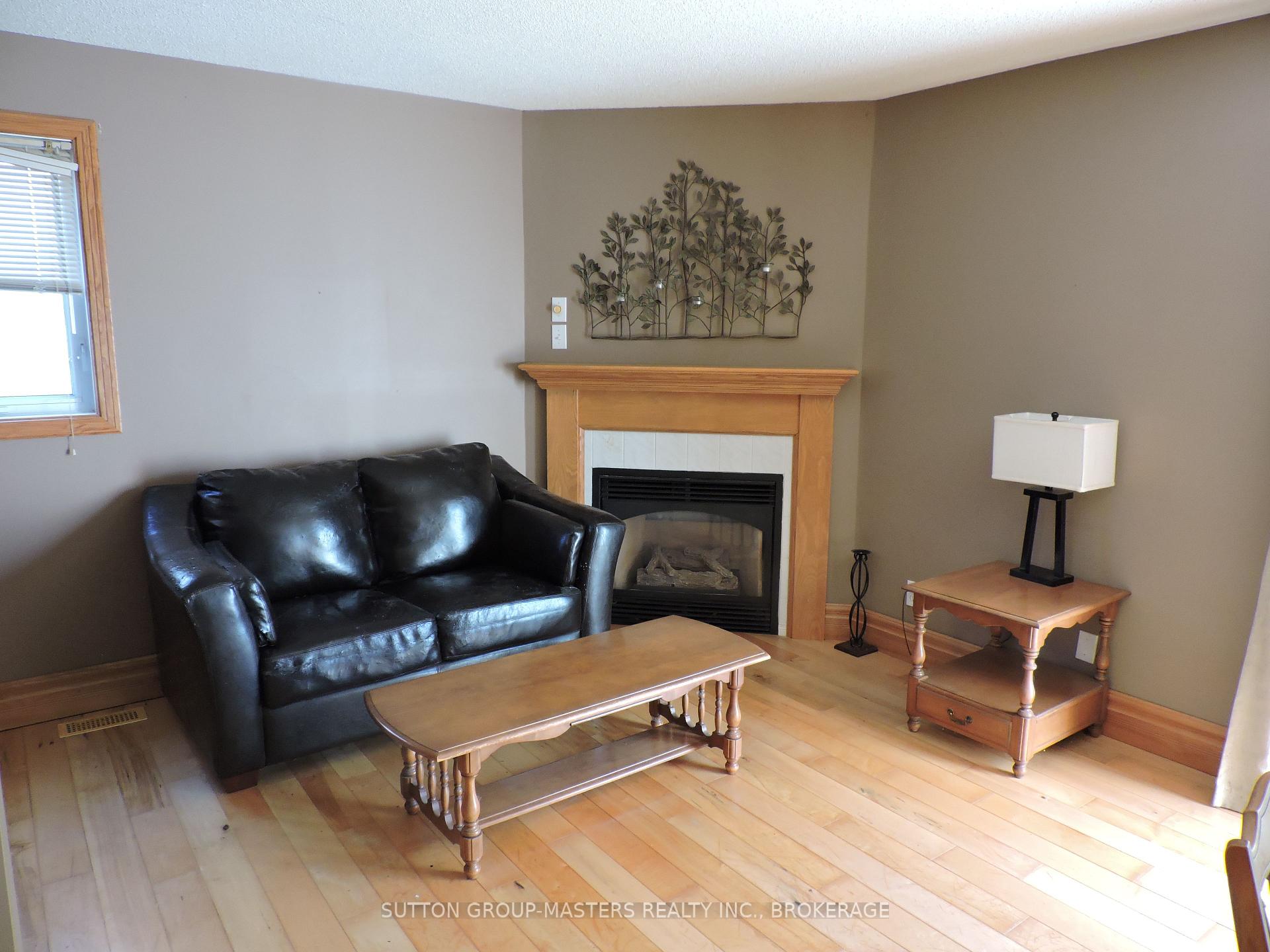 Photo 8 of 107 Davey Crescent S, Loyalist, Amherstview — HOMEH