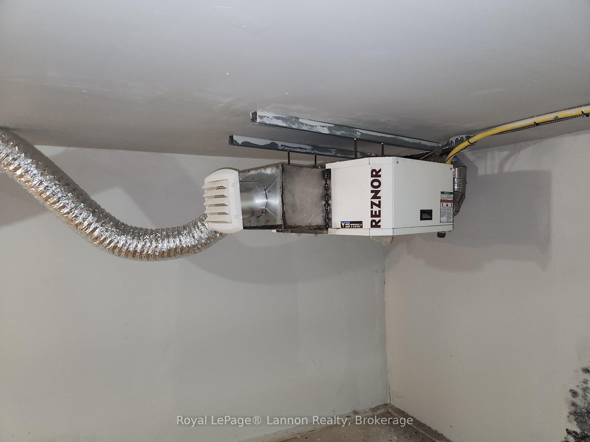 Photo 8 of 87-89 Cumberland Street N, Thunder Bay, Court-Cumberland — HOMEH
