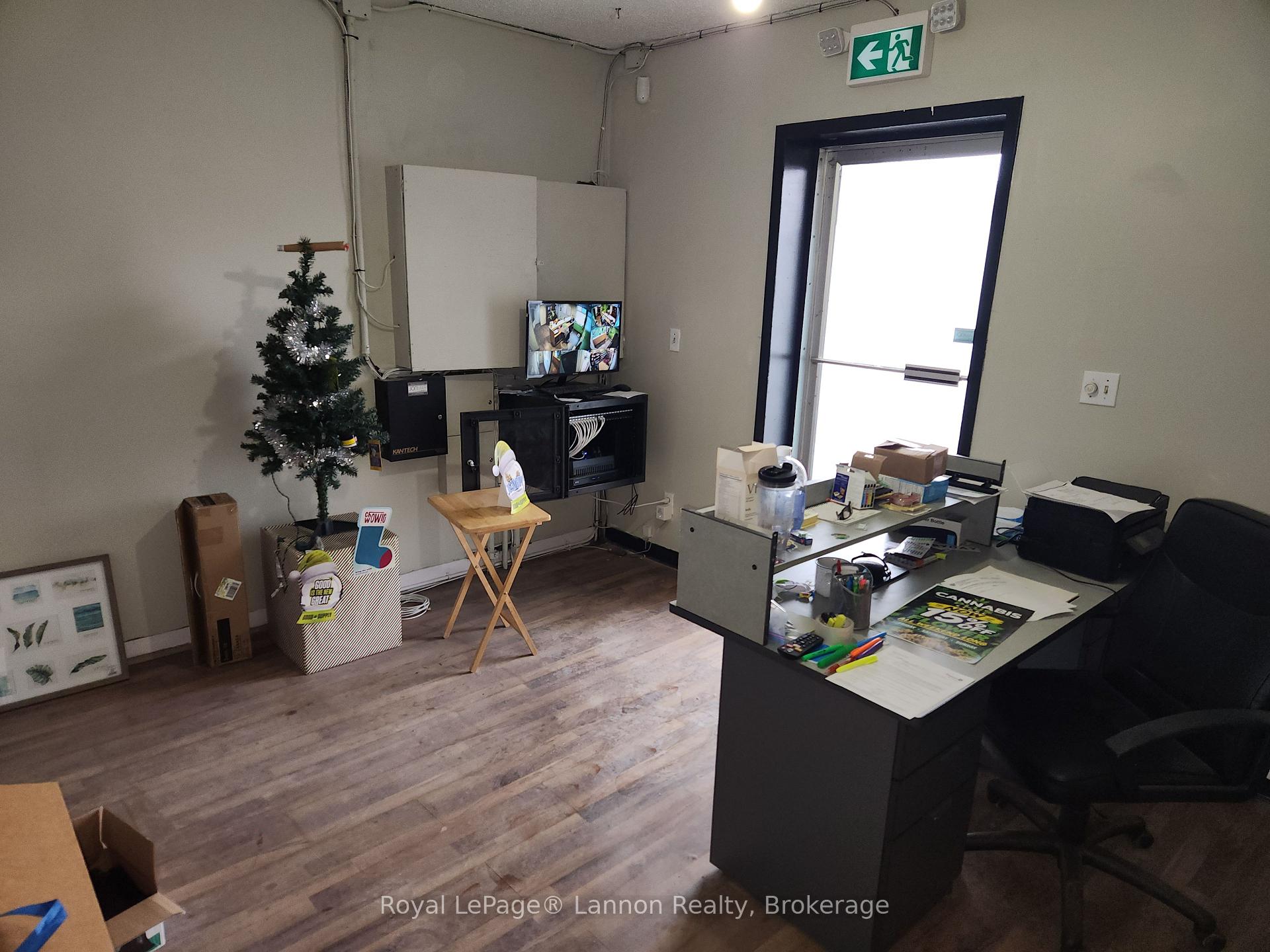 Photo 11 of 87-89 Cumberland Street N, Thunder Bay, Court-Cumberland — HOMEH