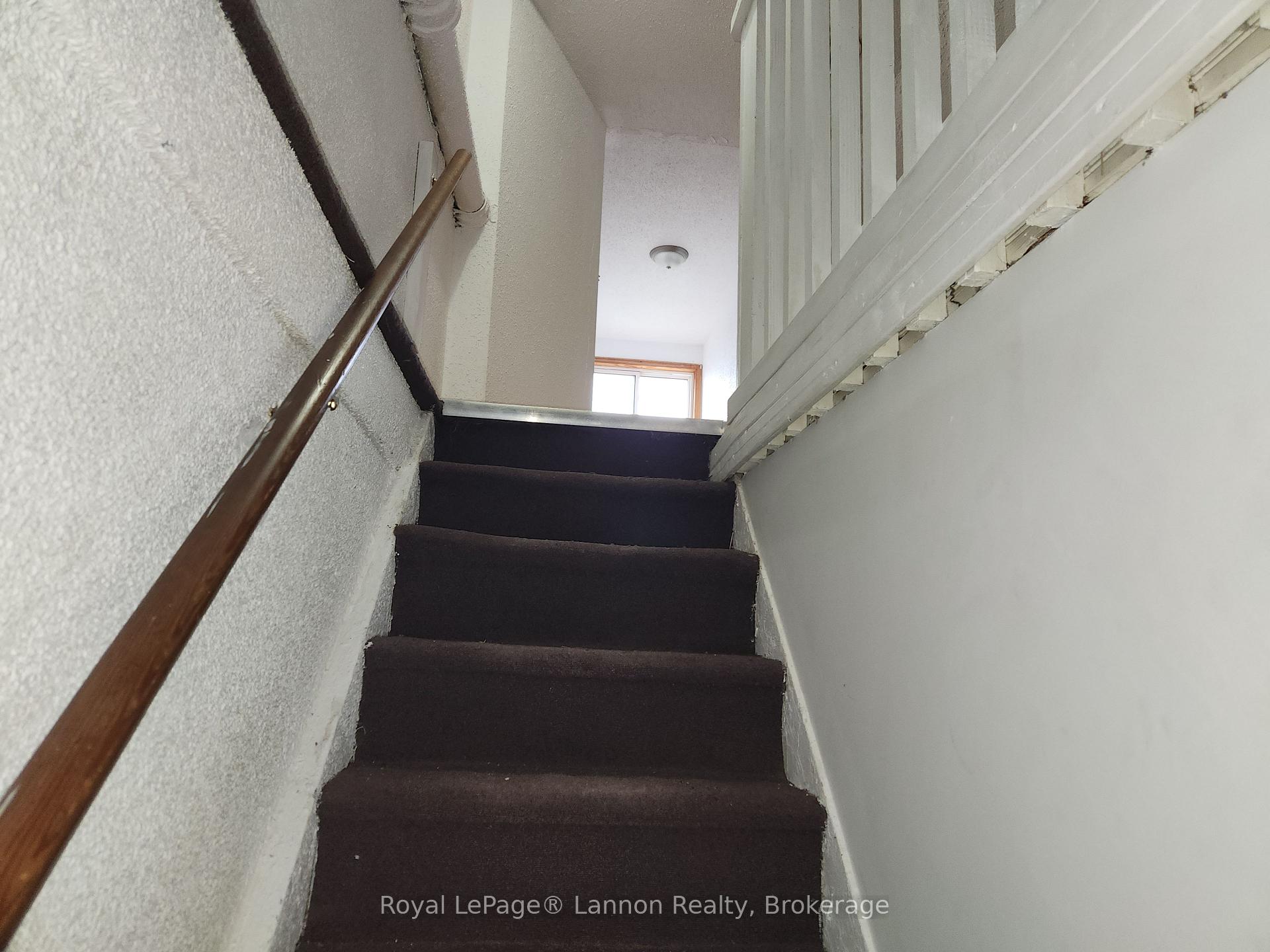 Photo 12 of 87-89 Cumberland Street N, Thunder Bay, Court-Cumberland — HOMEH