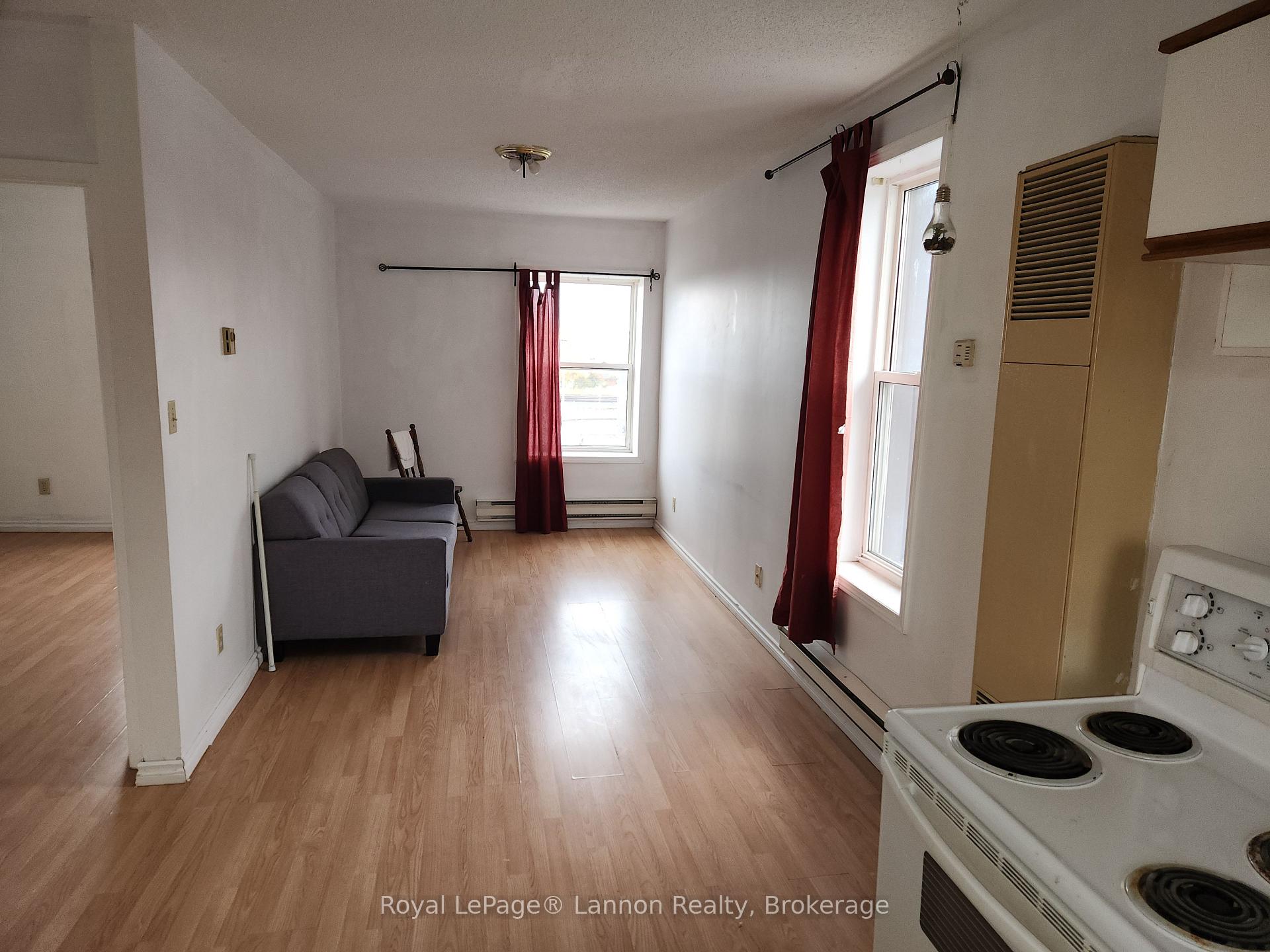 Photo 13 of 87-89 Cumberland Street N, Thunder Bay, Court-Cumberland — HOMEH