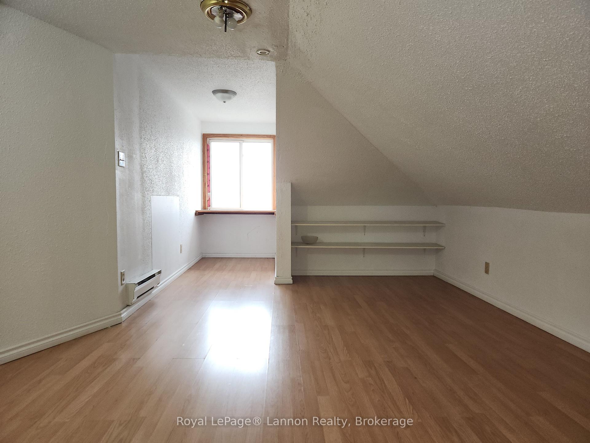 Photo 15 of 87-89 Cumberland Street N, Thunder Bay, Court-Cumberland — HOMEH