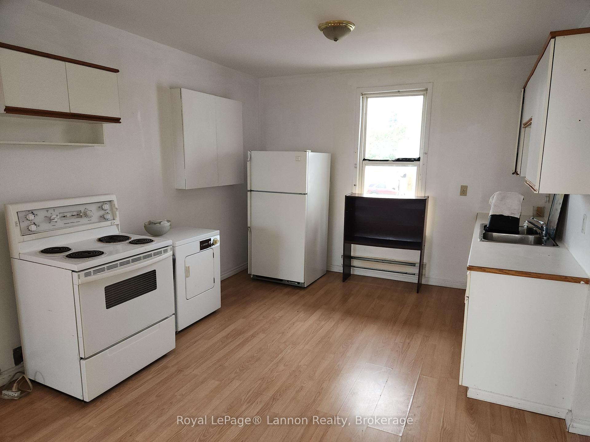 Photo 17 of 87-89 Cumberland Street N, Thunder Bay, Court-Cumberland — HOMEH