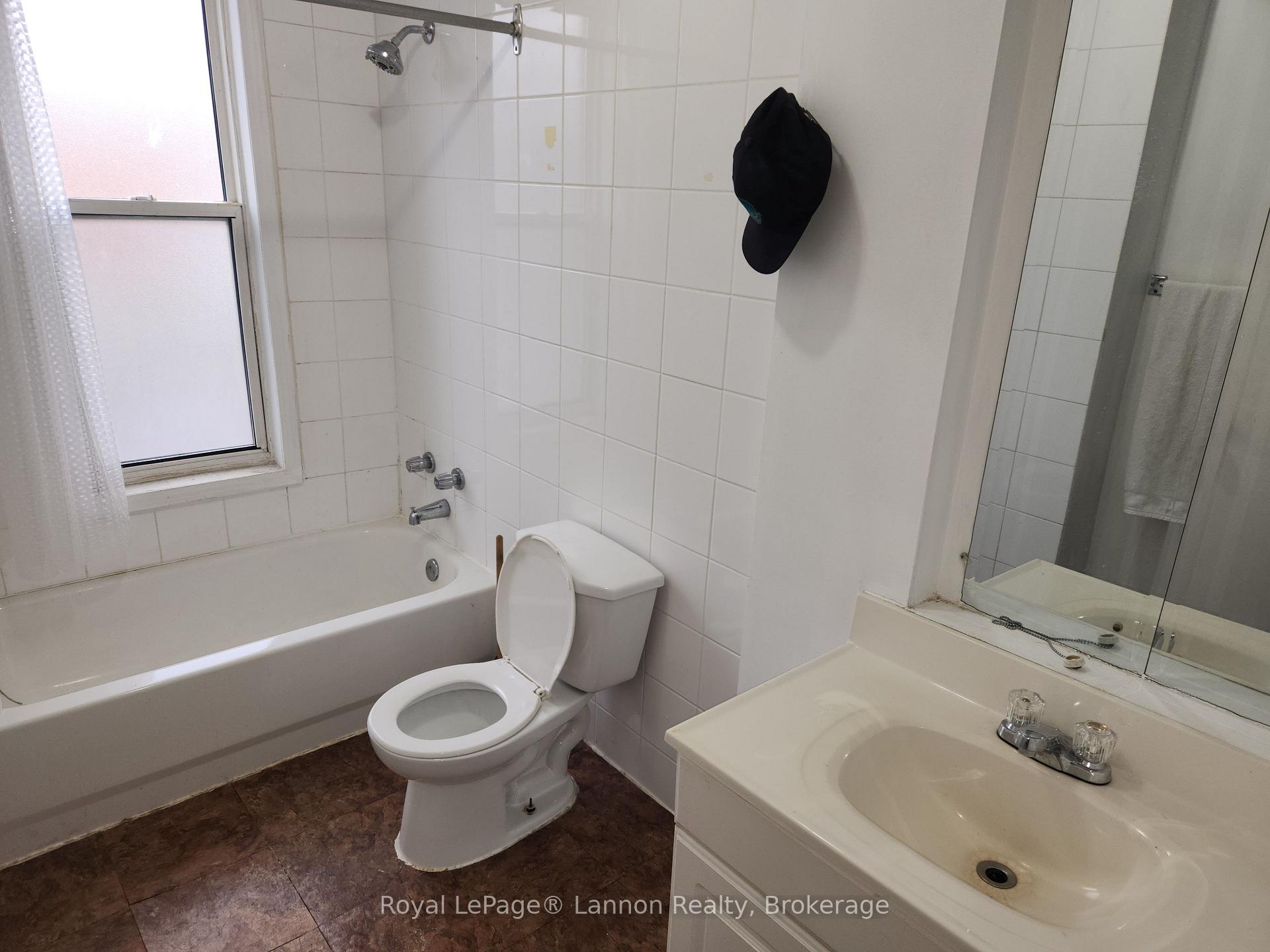 Photo 18 of 87-89 Cumberland Street N, Thunder Bay, Court-Cumberland — HOMEH