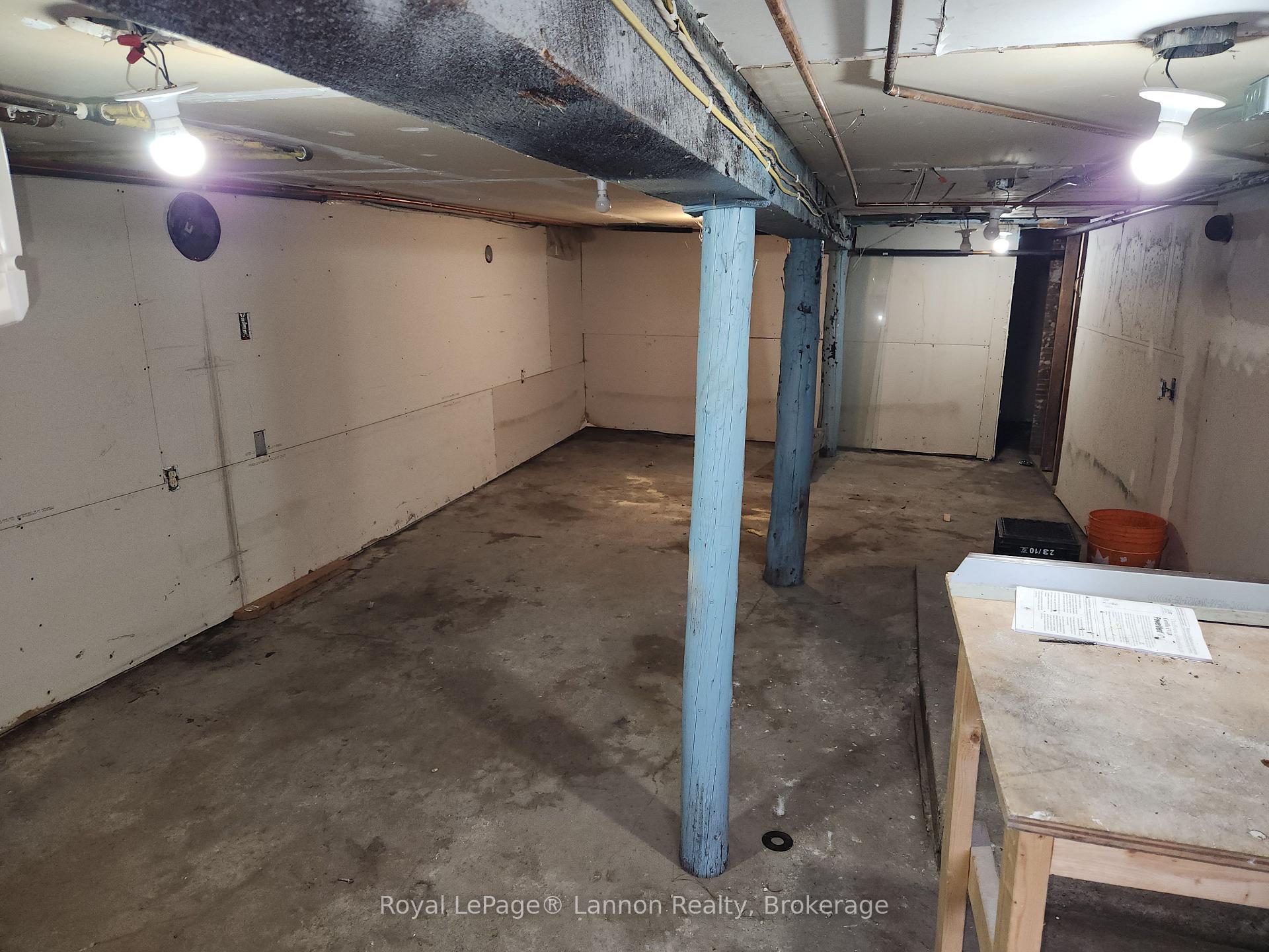 Photo 21 of 87-89 Cumberland Street N, Thunder Bay, Court-Cumberland — HOMEH