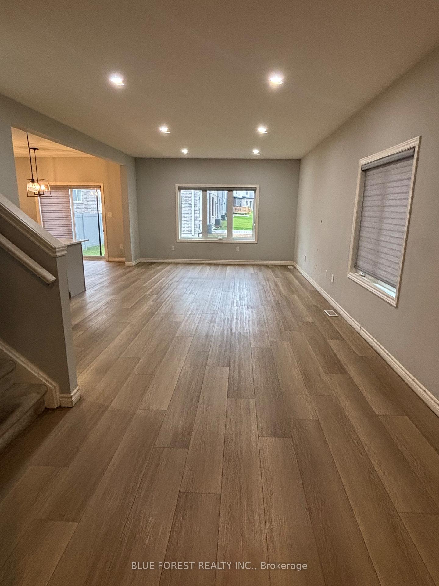 Photo 3 of 92 Middleton Avenue, London, South W — HOMEH