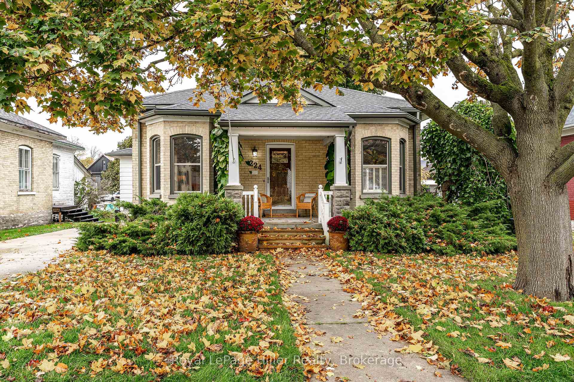 Front of 224 Elizabeth Street