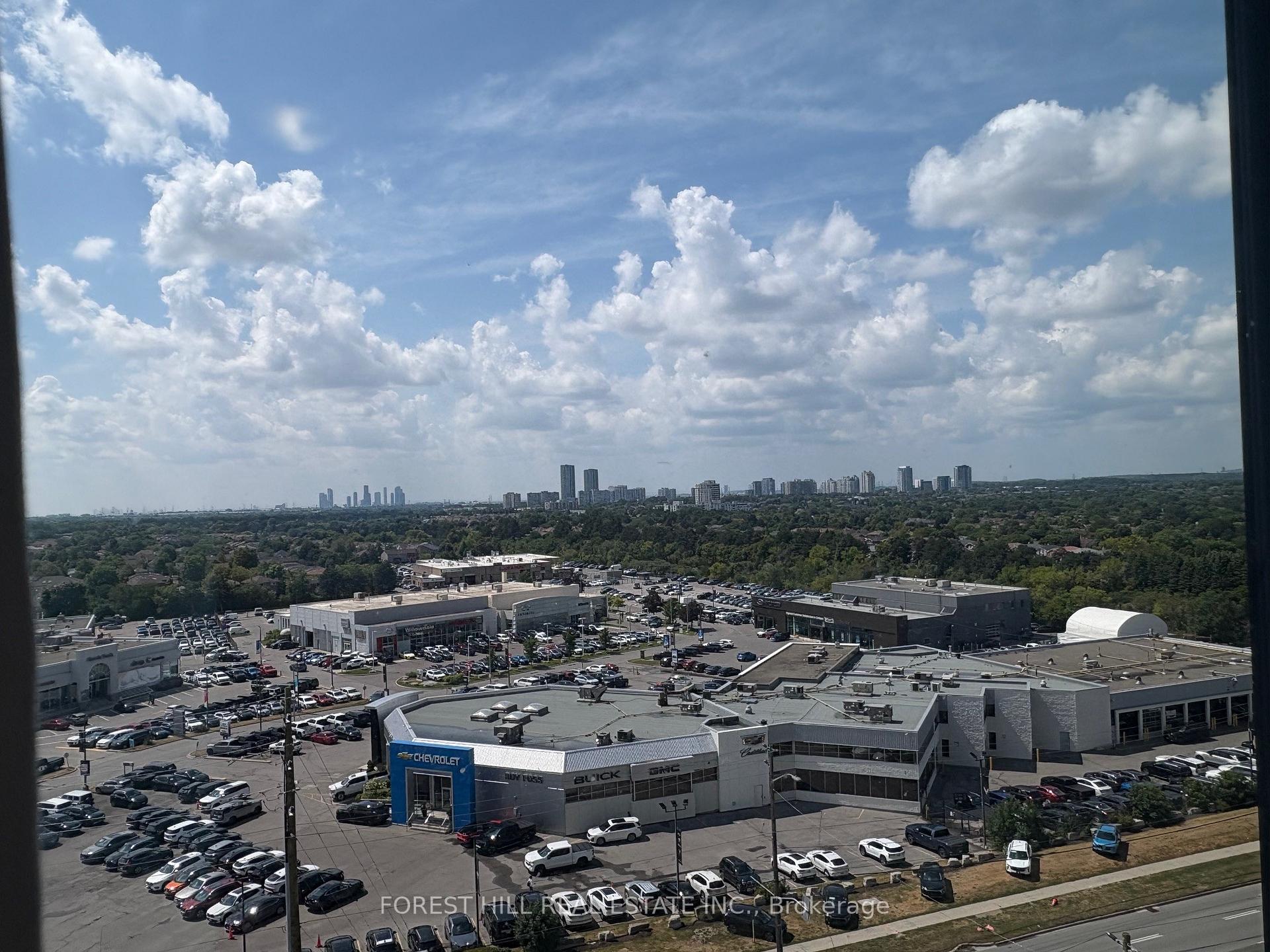 Photo 7 of Unit 621, 7161 Yonge Street, Markham, Grandview — HOMEH