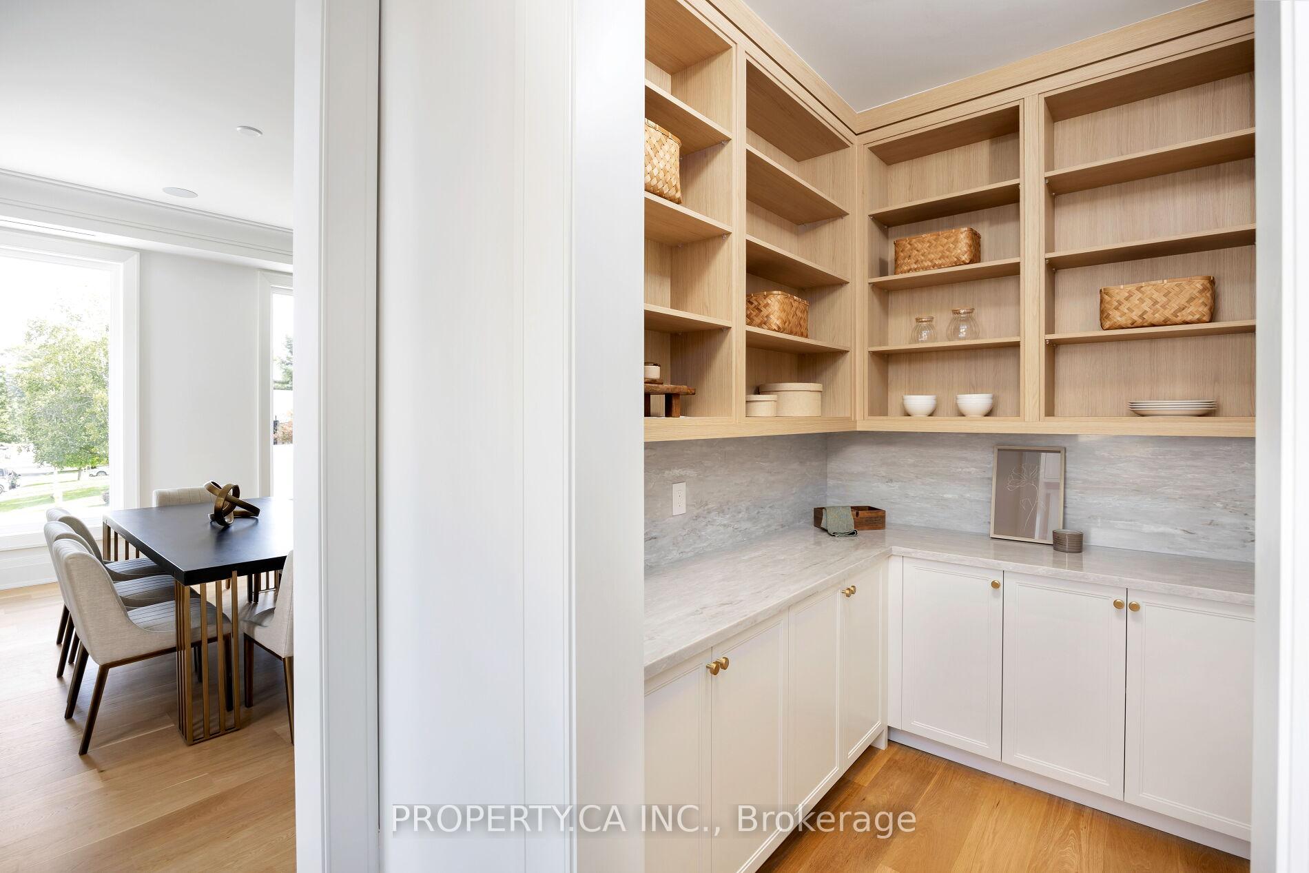 Photo 16 of 10 Grangemill Crescent, North York, Banbury-Don Mills — HOMEH