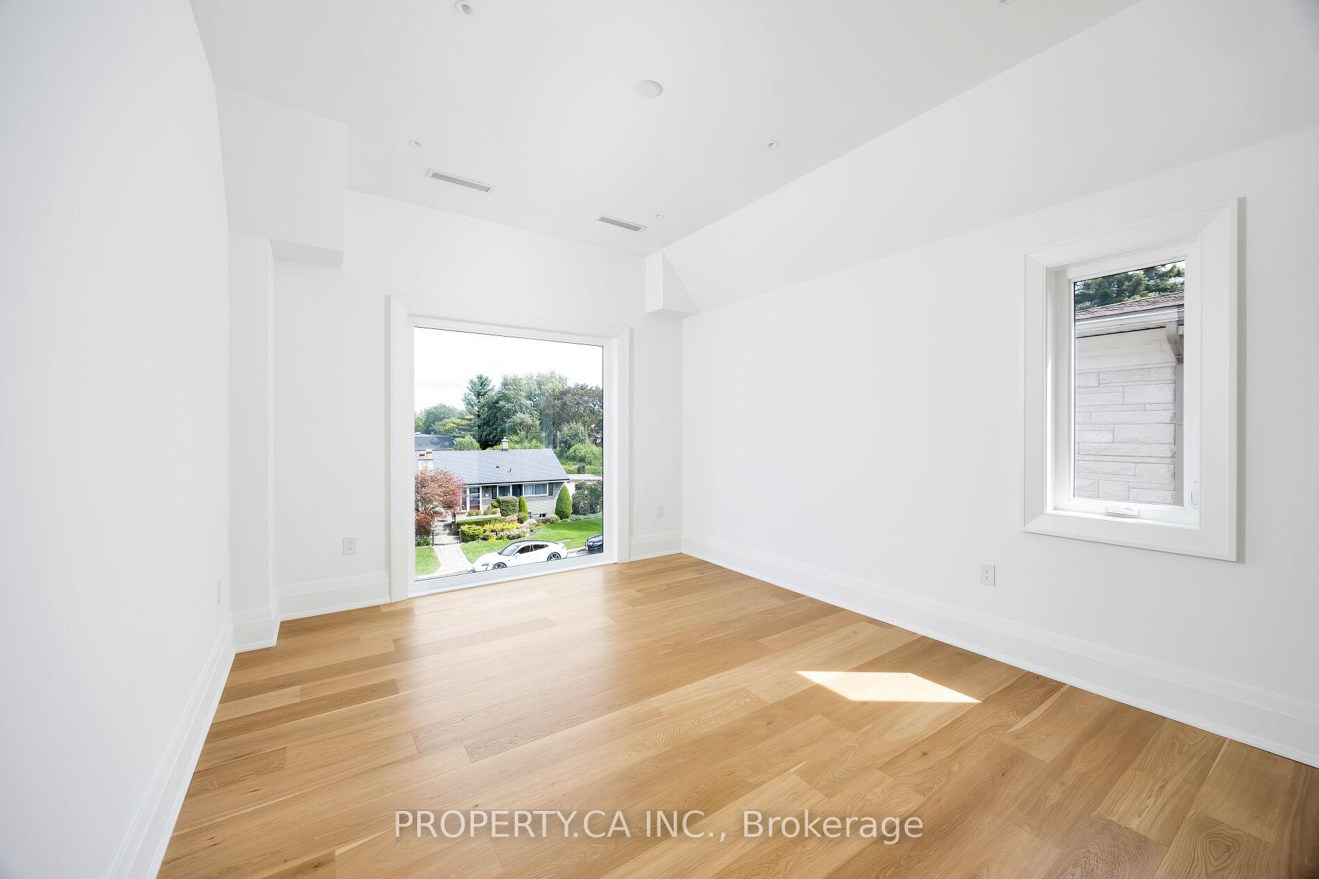 Photo 26 of 10 Grangemill Crescent, North York, Banbury-Don Mills — HOMEH