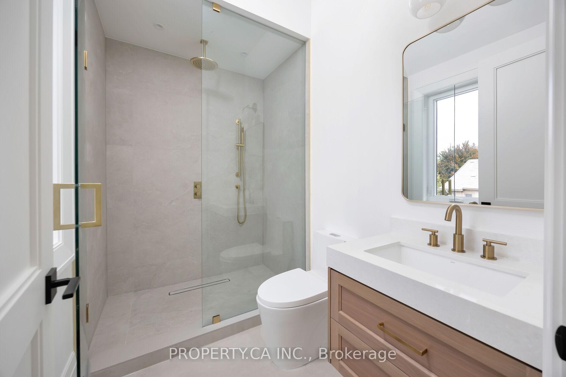 Photo 32 of 10 Grangemill Crescent, North York, Banbury-Don Mills — HOMEH