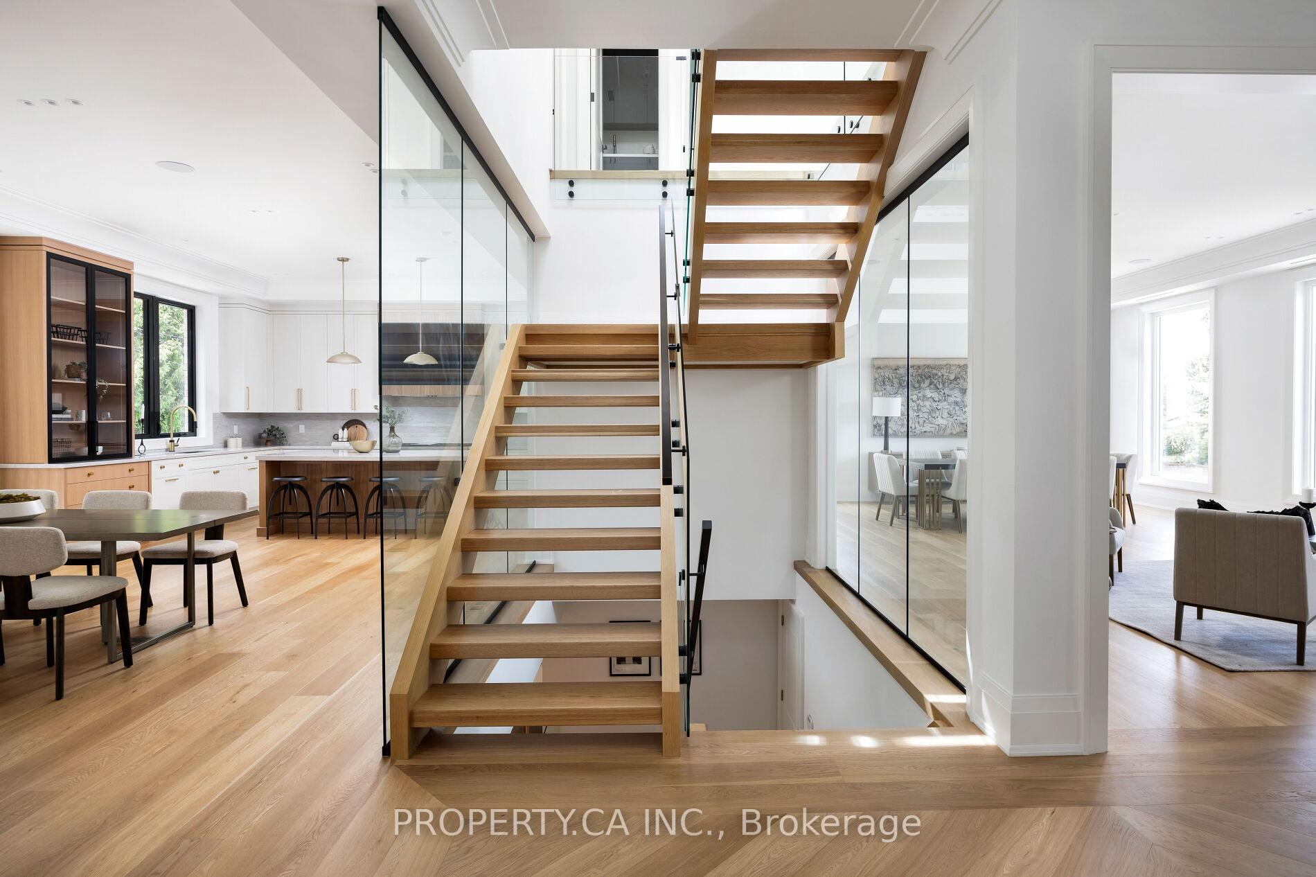 Photo 33 of 10 Grangemill Crescent, North York, Banbury-Don Mills — HOMEH