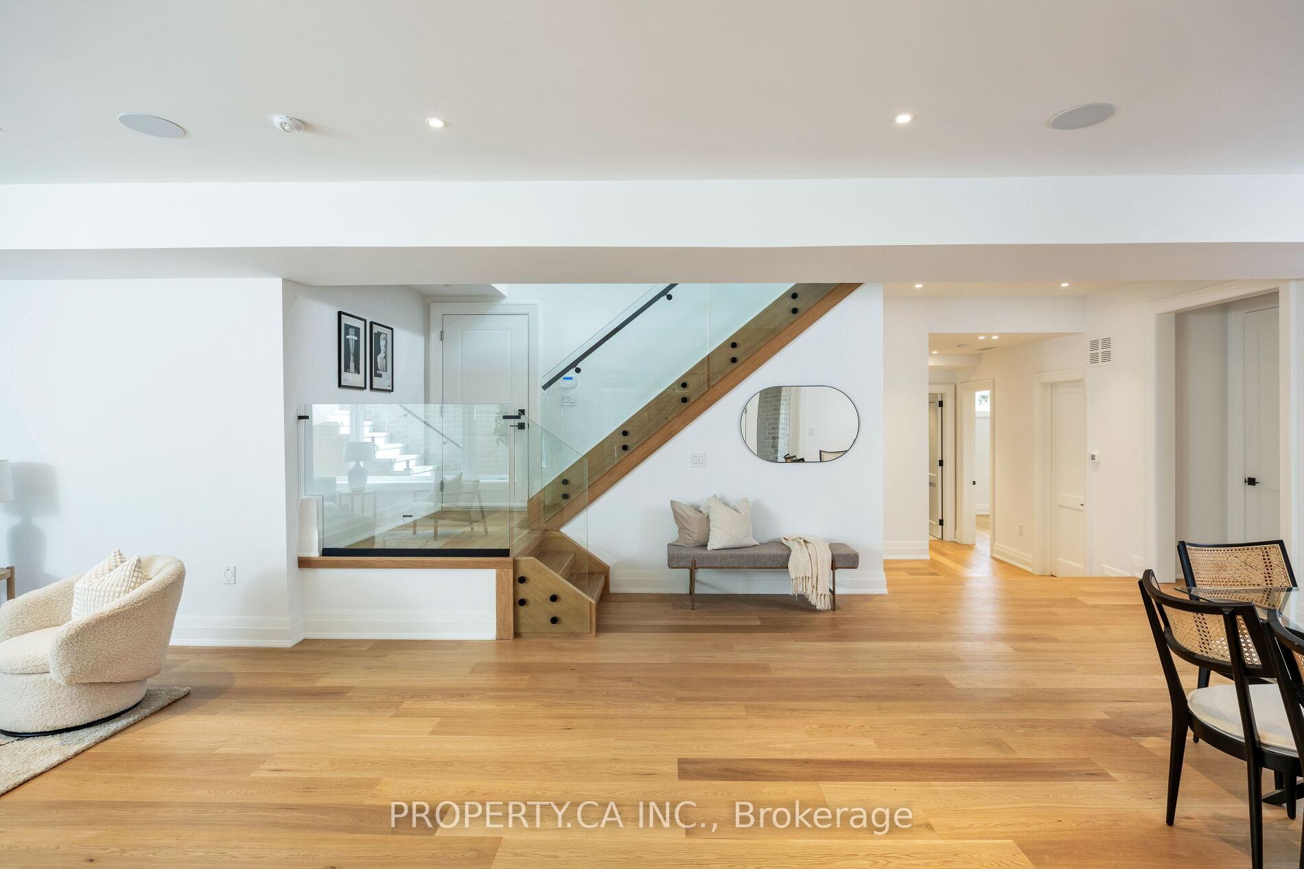 Photo 34 of 10 Grangemill Crescent, North York, Banbury-Don Mills — HOMEH