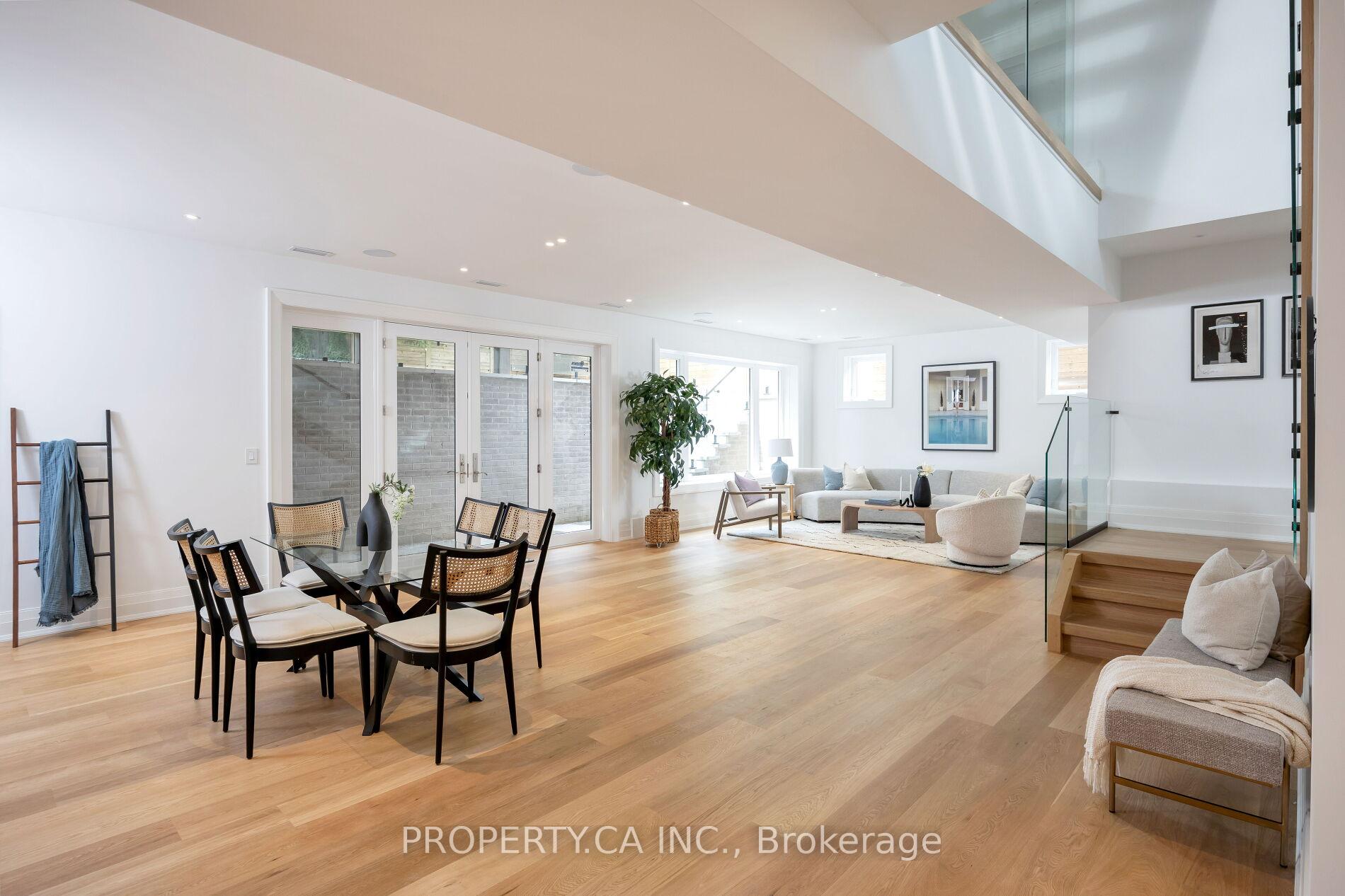 Photo 35 of 10 Grangemill Crescent, North York, Banbury-Don Mills — HOMEH