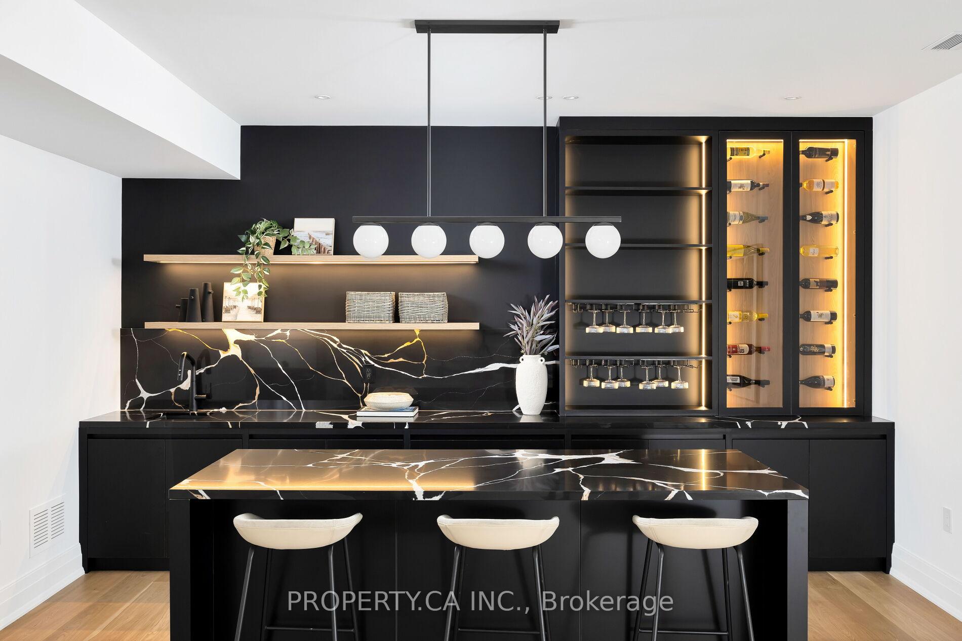 Photo 38 of 10 Grangemill Crescent, North York, Banbury-Don Mills — HOMEH
