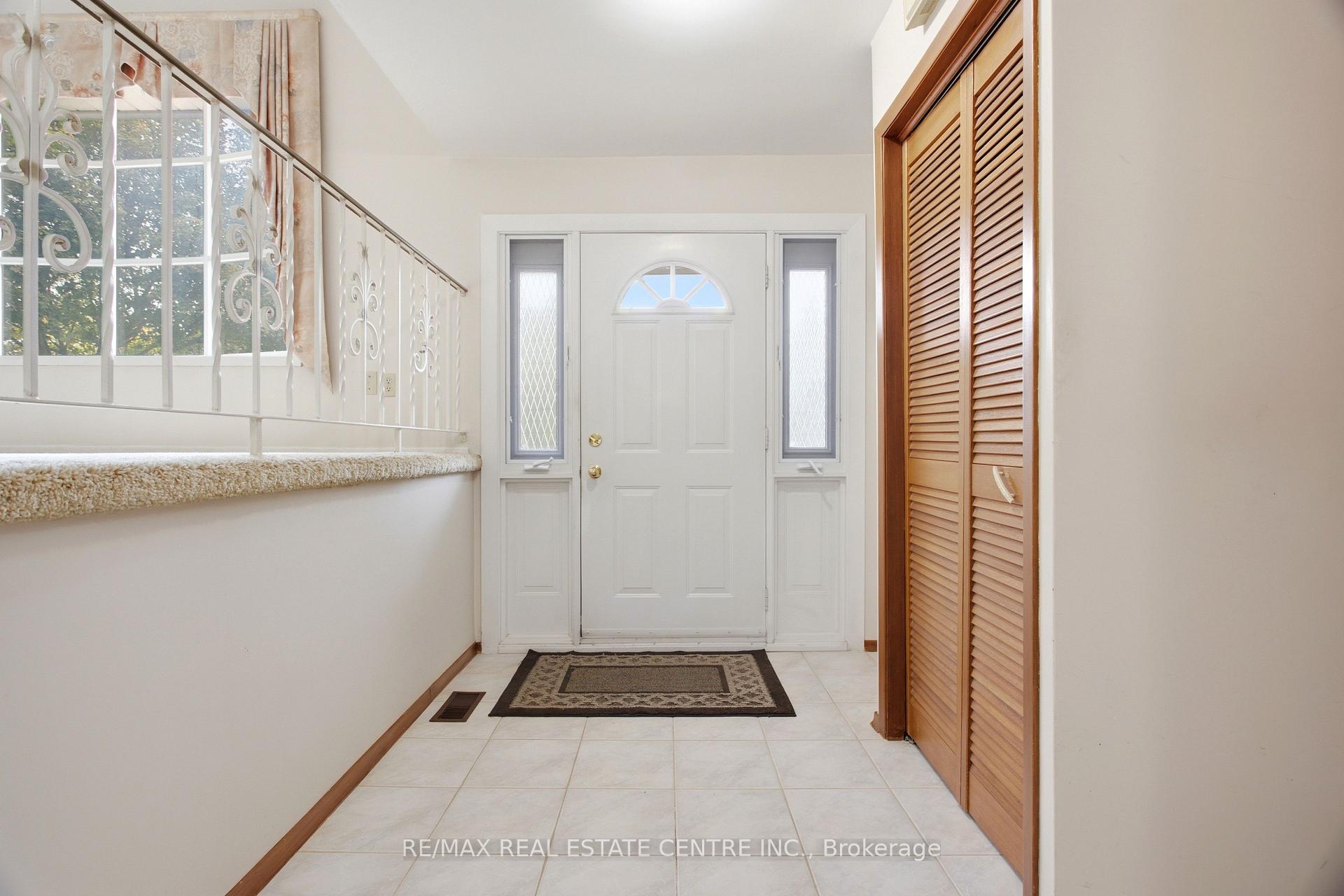 Photo 3 of 39 Sebas Court, Cambridge, Christopher-Champlain — HOMEH