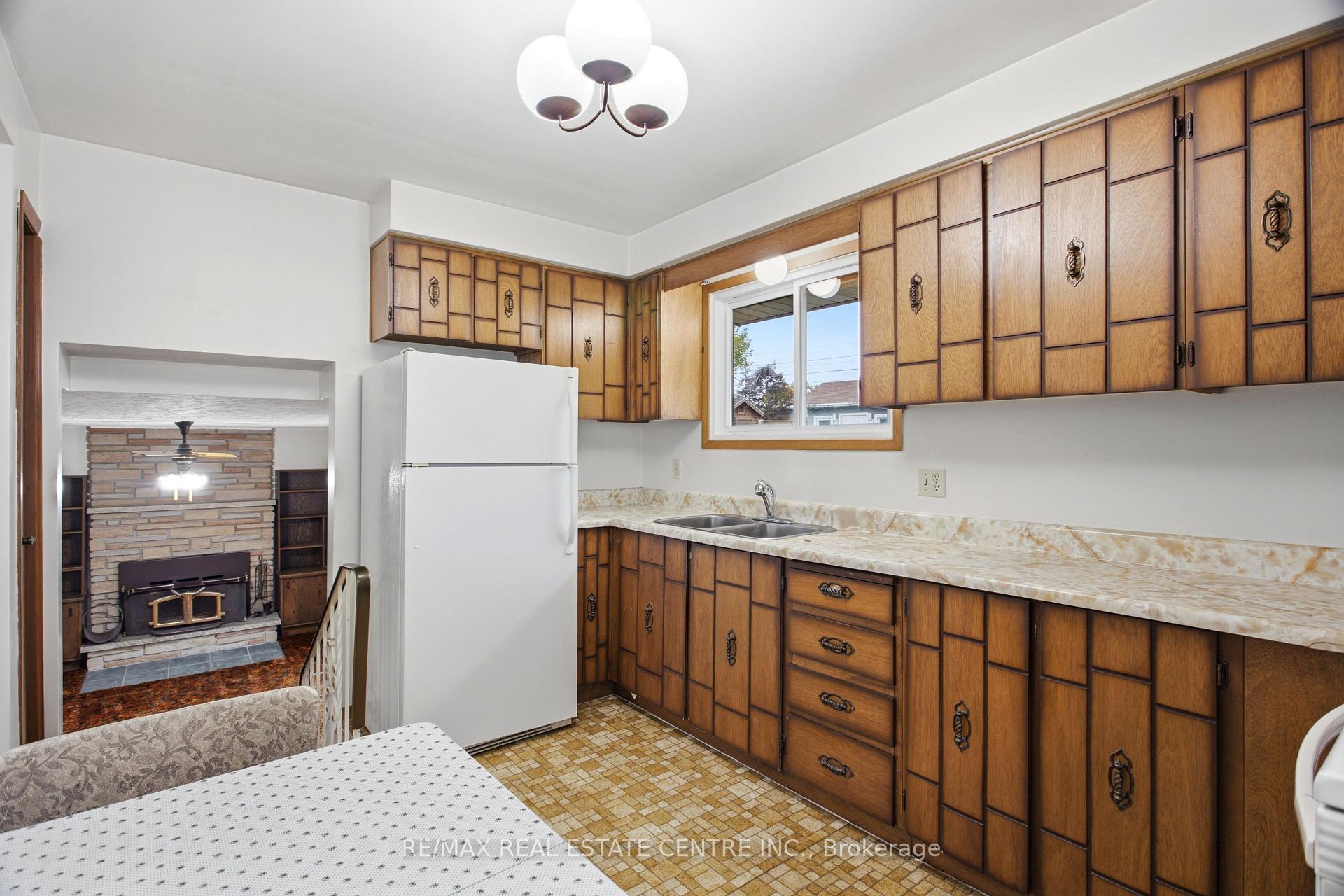 Photo 11 of 39 Sebas Court, Cambridge, Christopher-Champlain — HOMEH