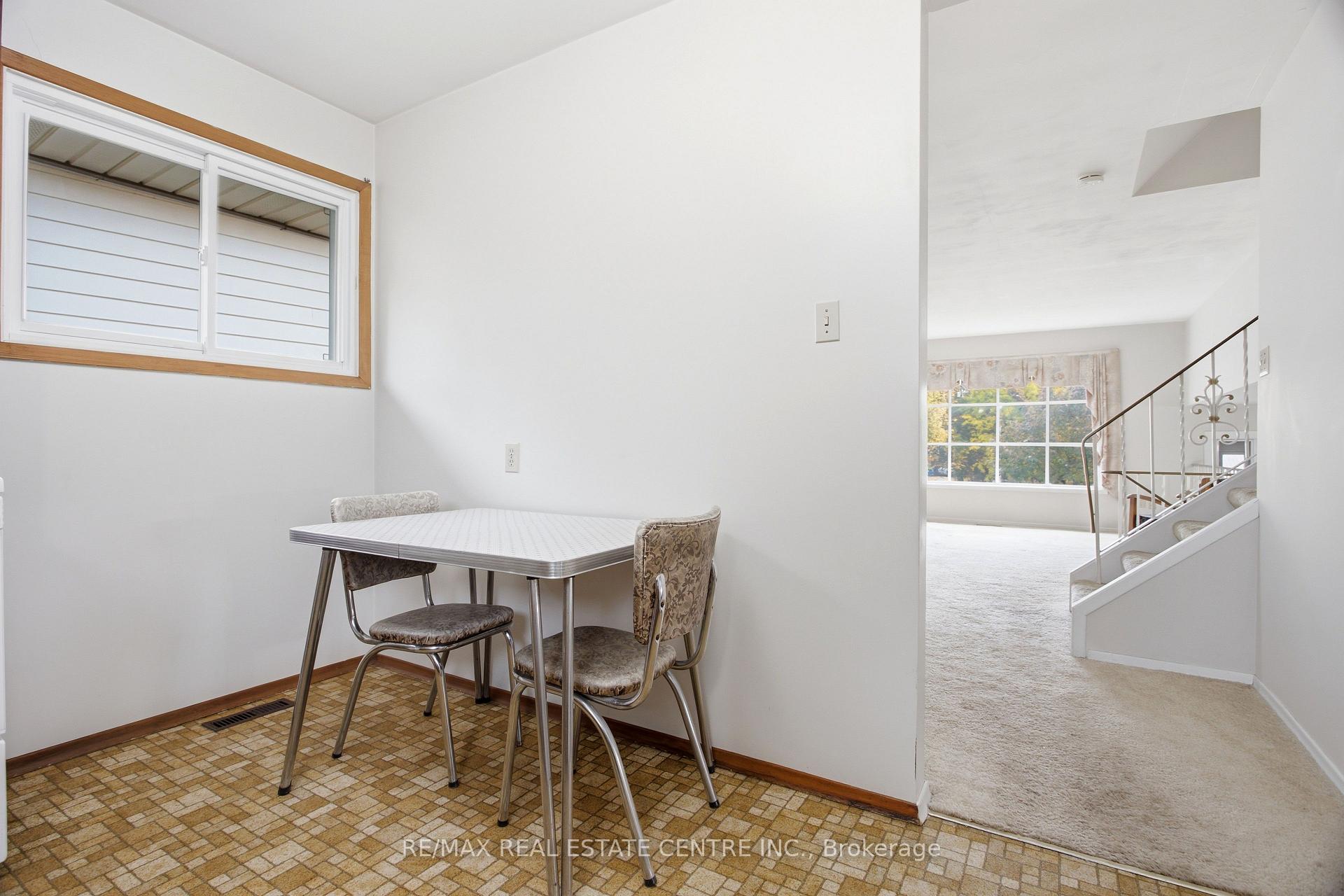 Photo 13 of 39 Sebas Court, Cambridge, Christopher-Champlain — HOMEH