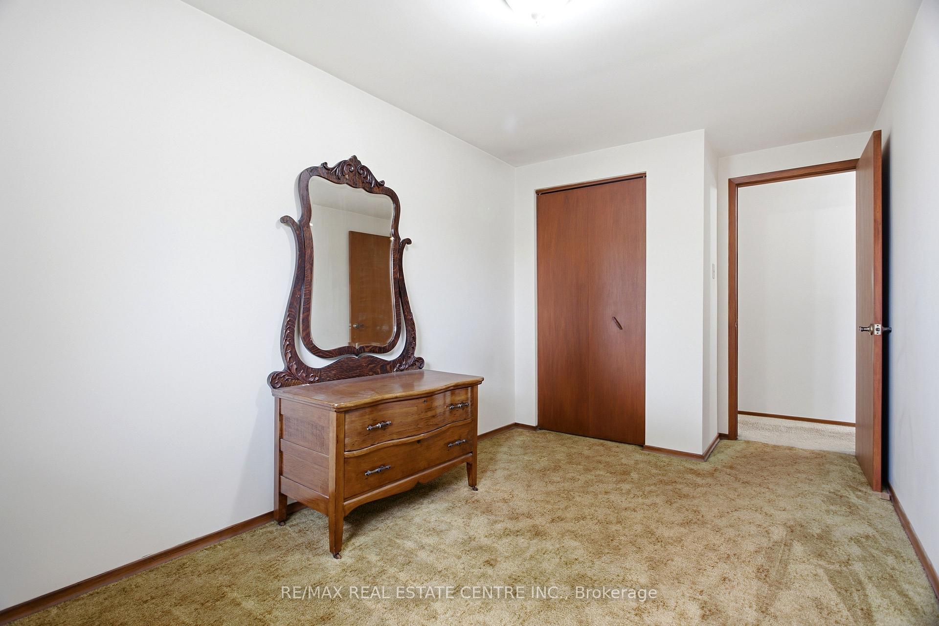 Photo 19 of 39 Sebas Court, Cambridge, Christopher-Champlain — HOMEH