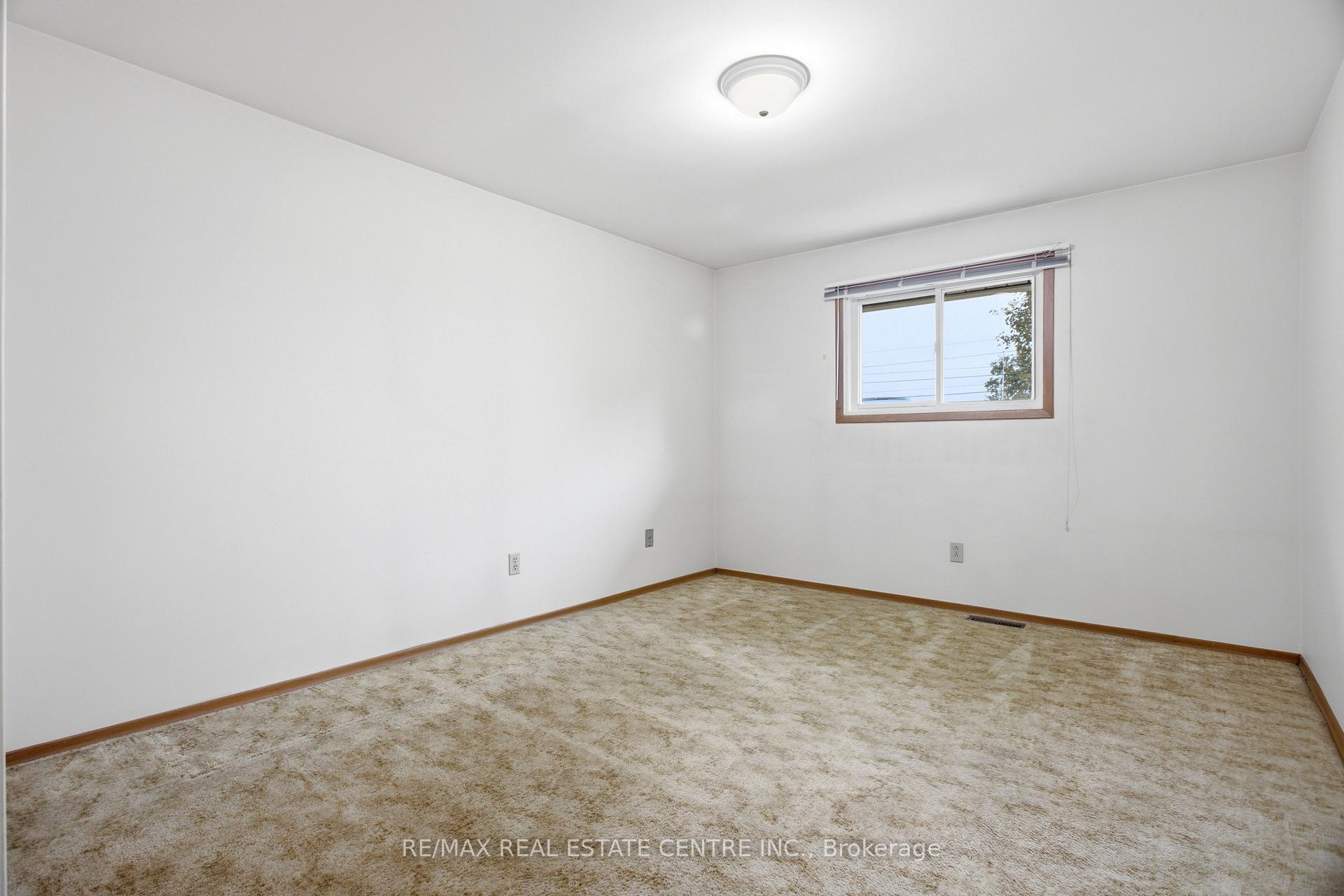 Photo 20 of 39 Sebas Court, Cambridge, Christopher-Champlain — HOMEH