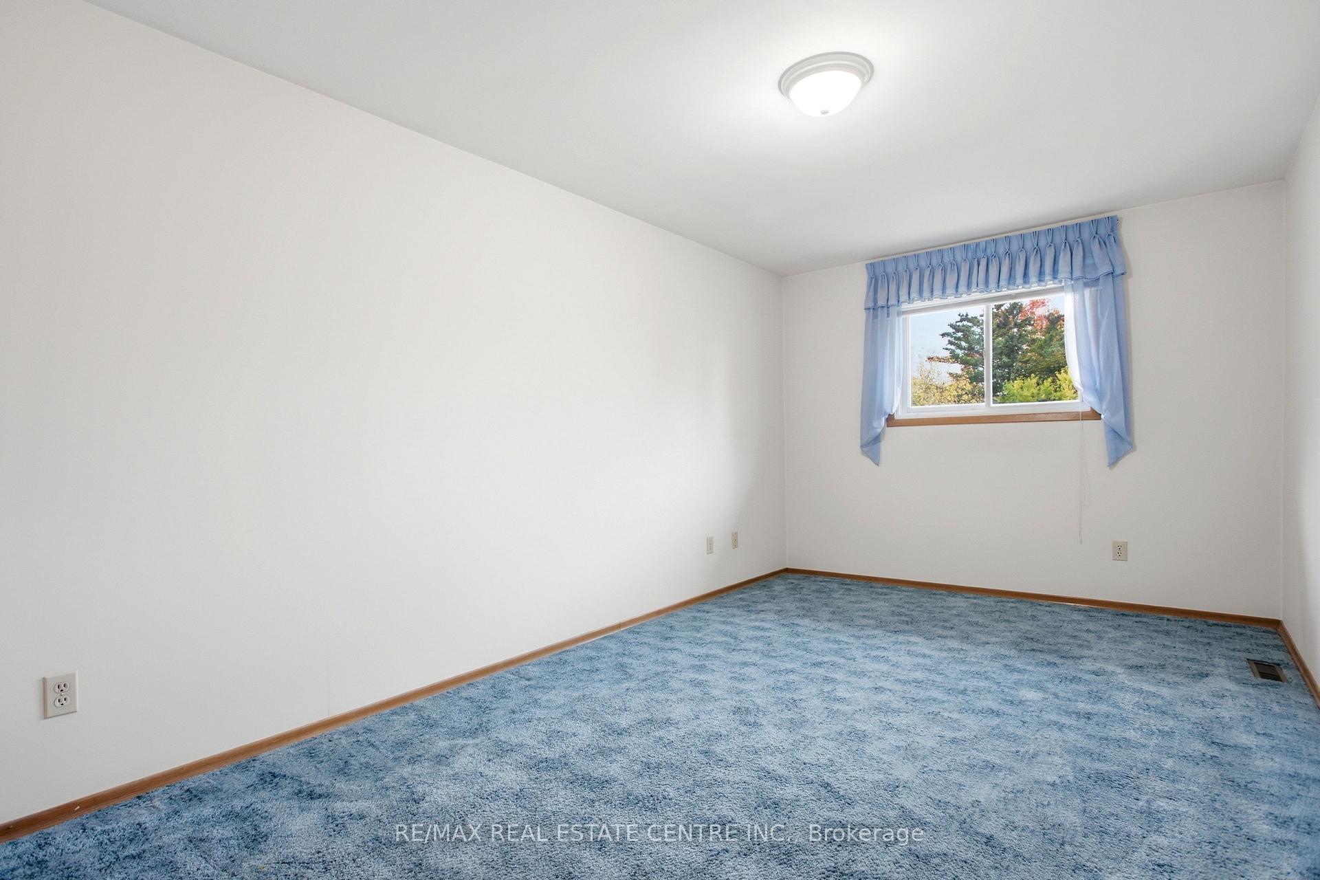 Photo 24 of 39 Sebas Court, Cambridge, Christopher-Champlain — HOMEH
