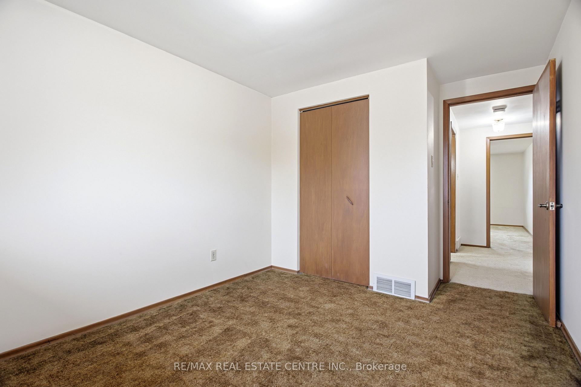 Photo 27 of 39 Sebas Court, Cambridge, Christopher-Champlain — HOMEH