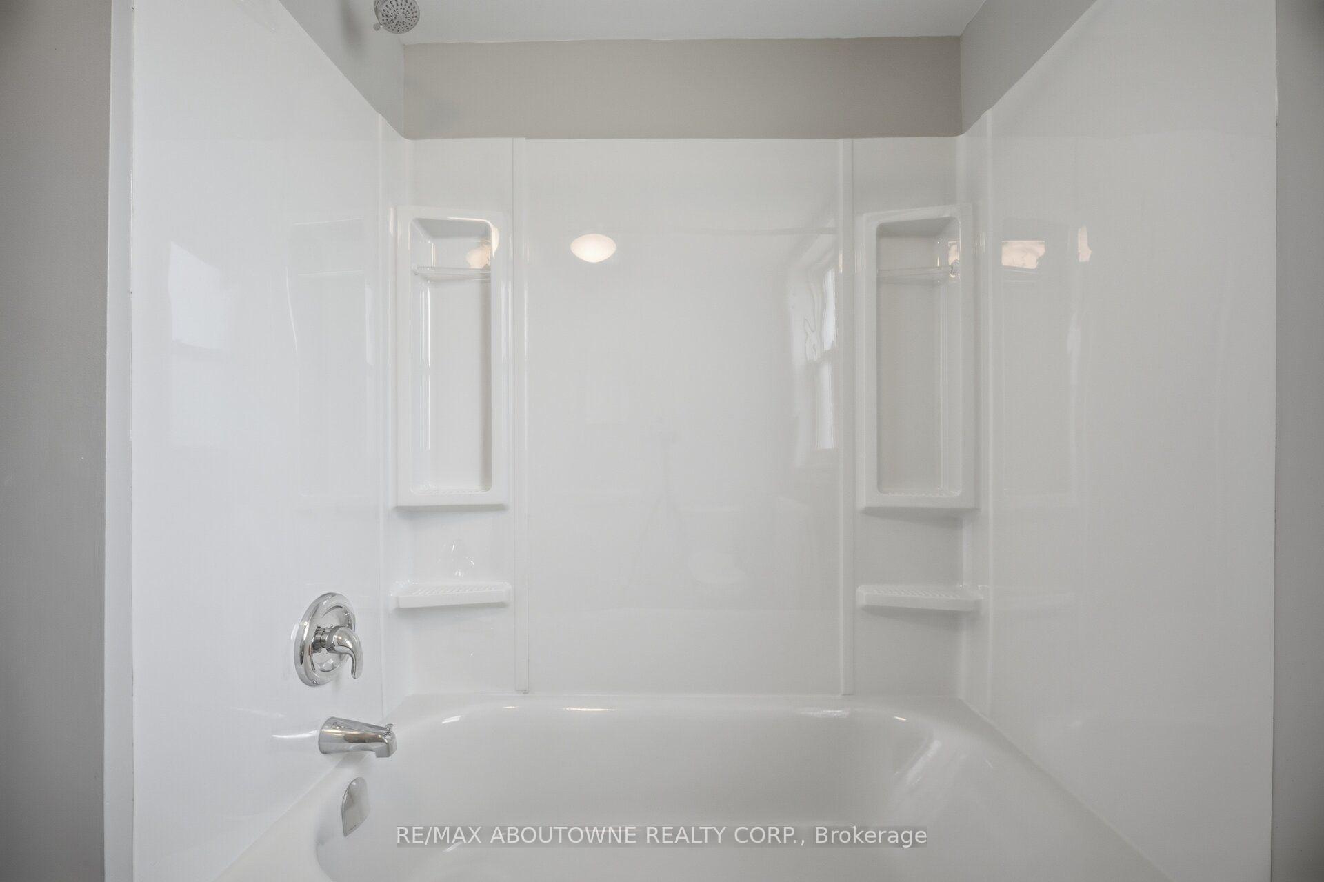 Photo 16 of Unit 1, 133 North Service Road E, Oakville, College Park — HOMEH