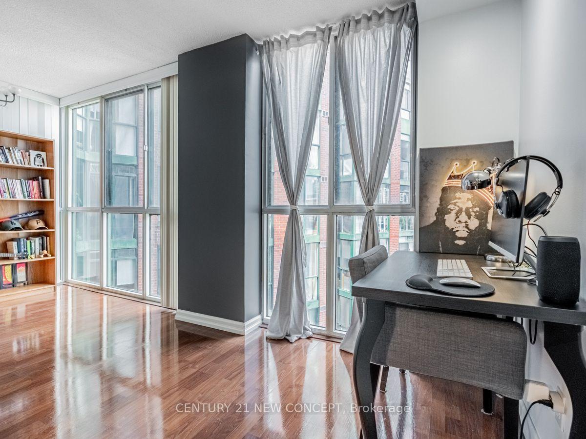 Photo 12 of Unit 902, 801 King Street W, Toronto, Niagara — HOMEH