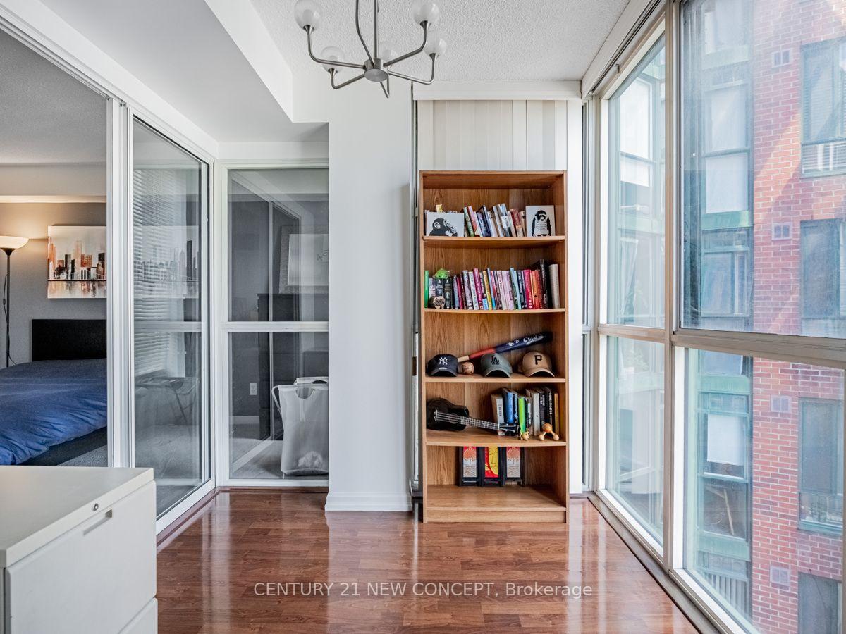 Photo 13 of Unit 902, 801 King Street W, Toronto, Niagara — HOMEH