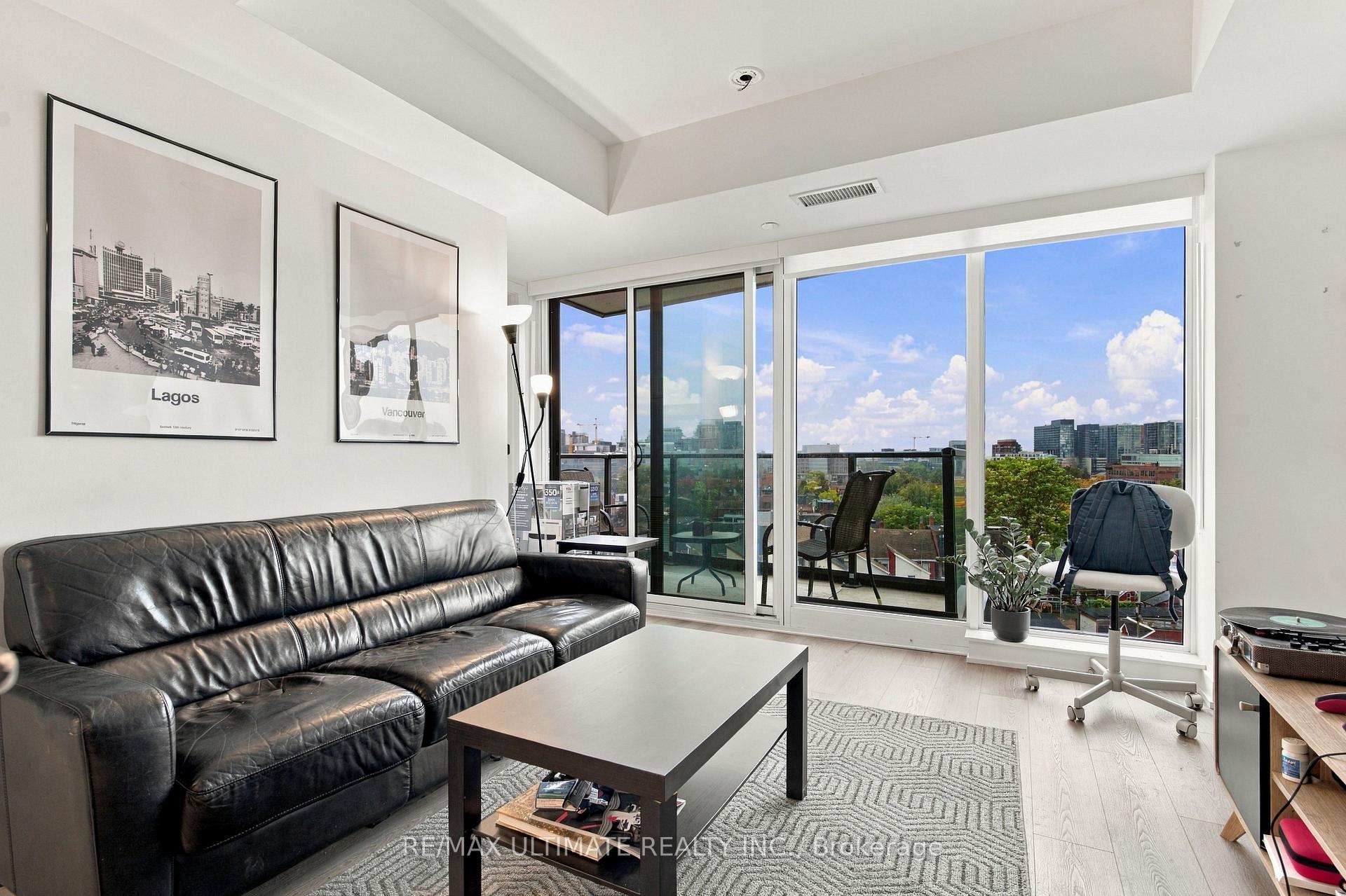 Photo 5 of Unit 704, 5 Lakeview Avenue, Toronto, Trinity-Bellwoods — HOMEH