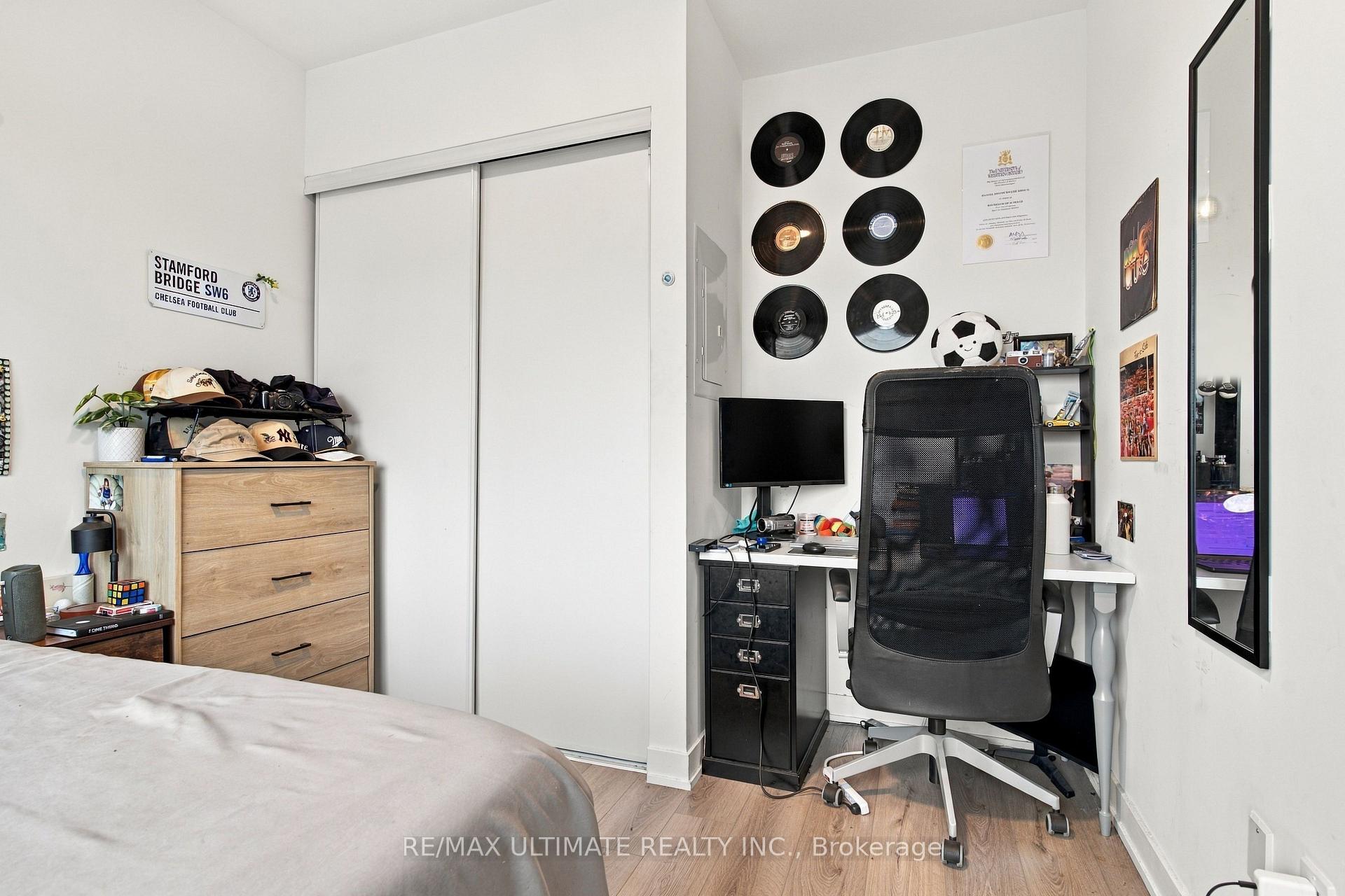 Photo 12 of Unit 704, 5 Lakeview Avenue, Toronto, Trinity-Bellwoods — HOMEH