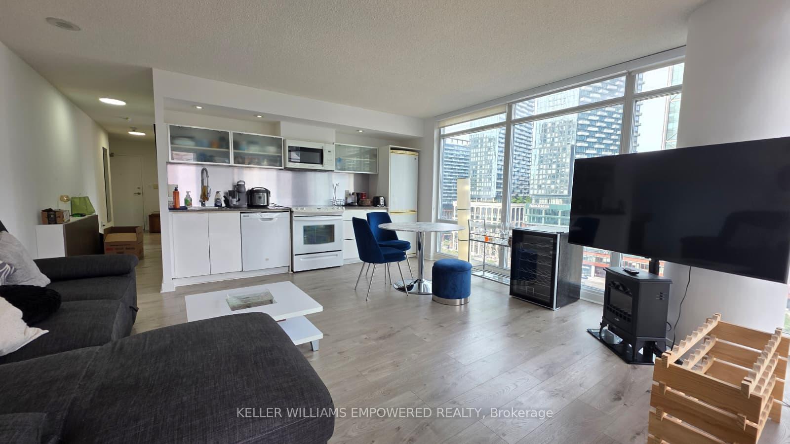 Photo 9 of Unit 1603, 4K Spadina Avenue, Toronto, Waterfront Communities — HOMEH