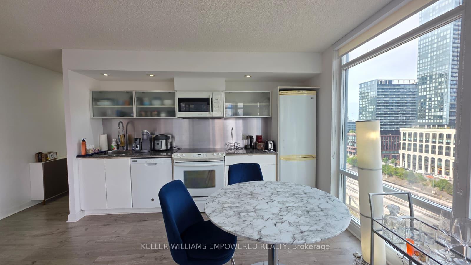 Photo 10 of Unit 1603, 4K Spadina Avenue, Toronto, Waterfront Communities — HOMEH