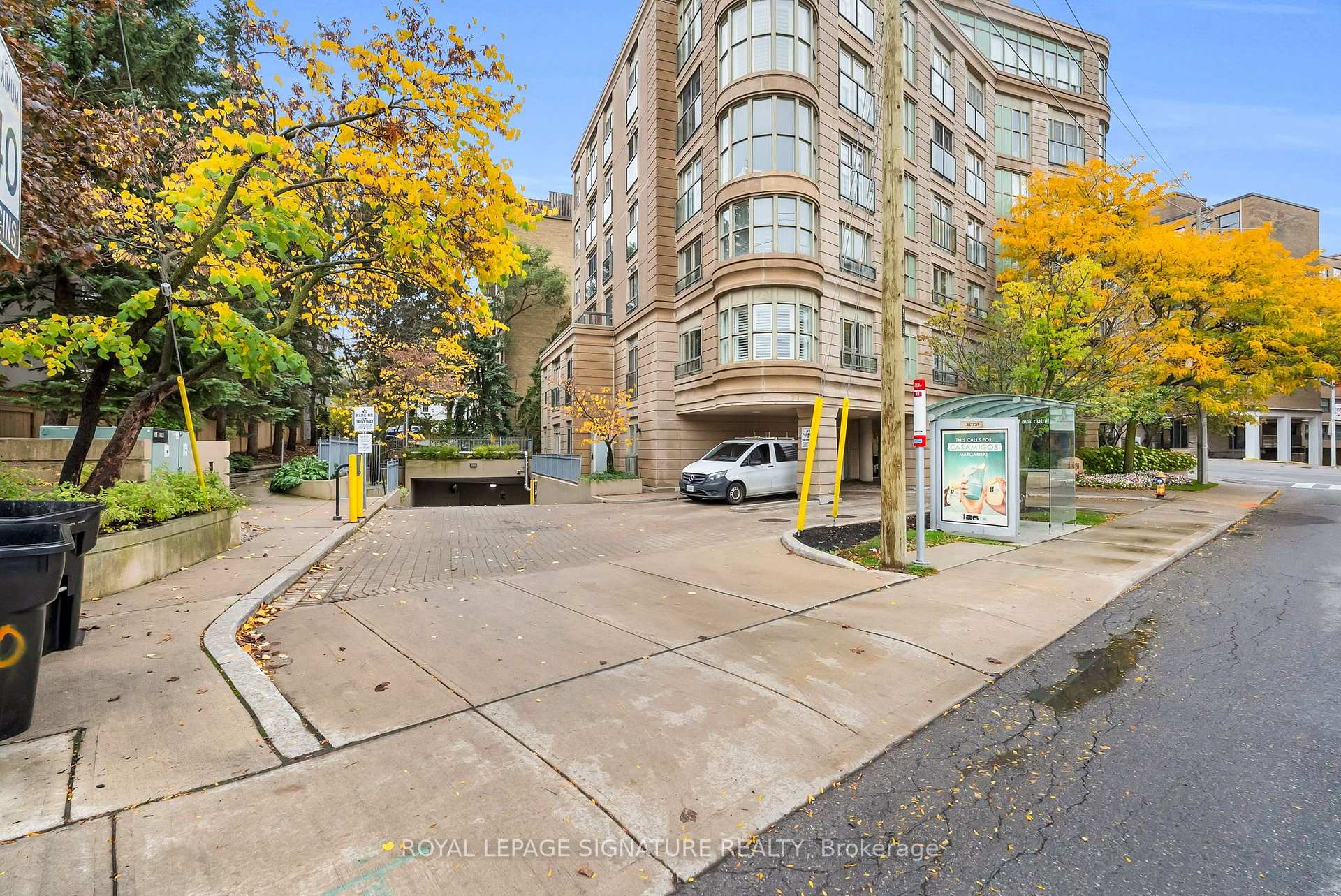 Photo 5 of Unit 301, 800 Spadina Road, Toronto, Forest Hill South — HOMEH