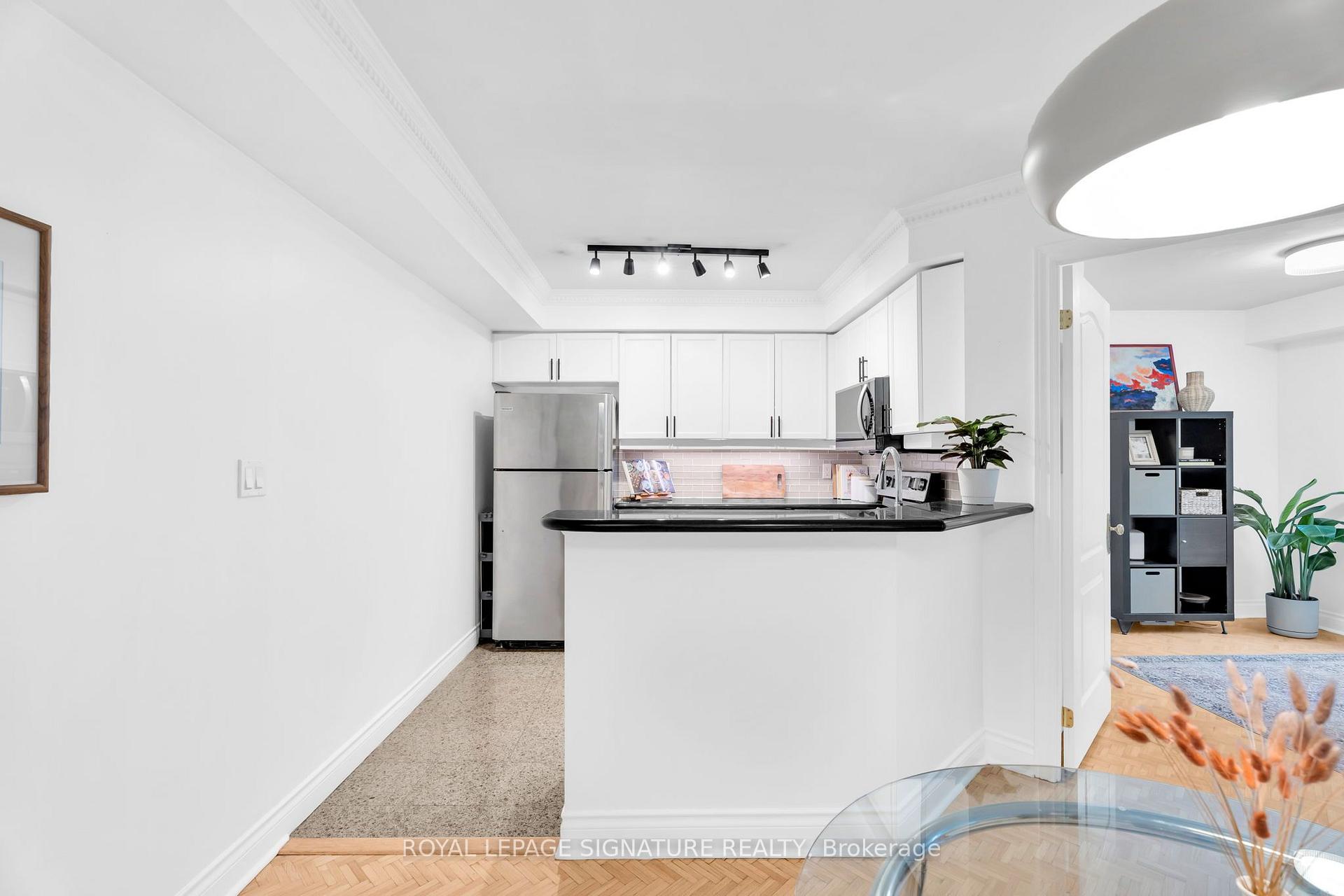 Photo 12 of Unit 301, 800 Spadina Road, Toronto, Forest Hill South — HOMEH