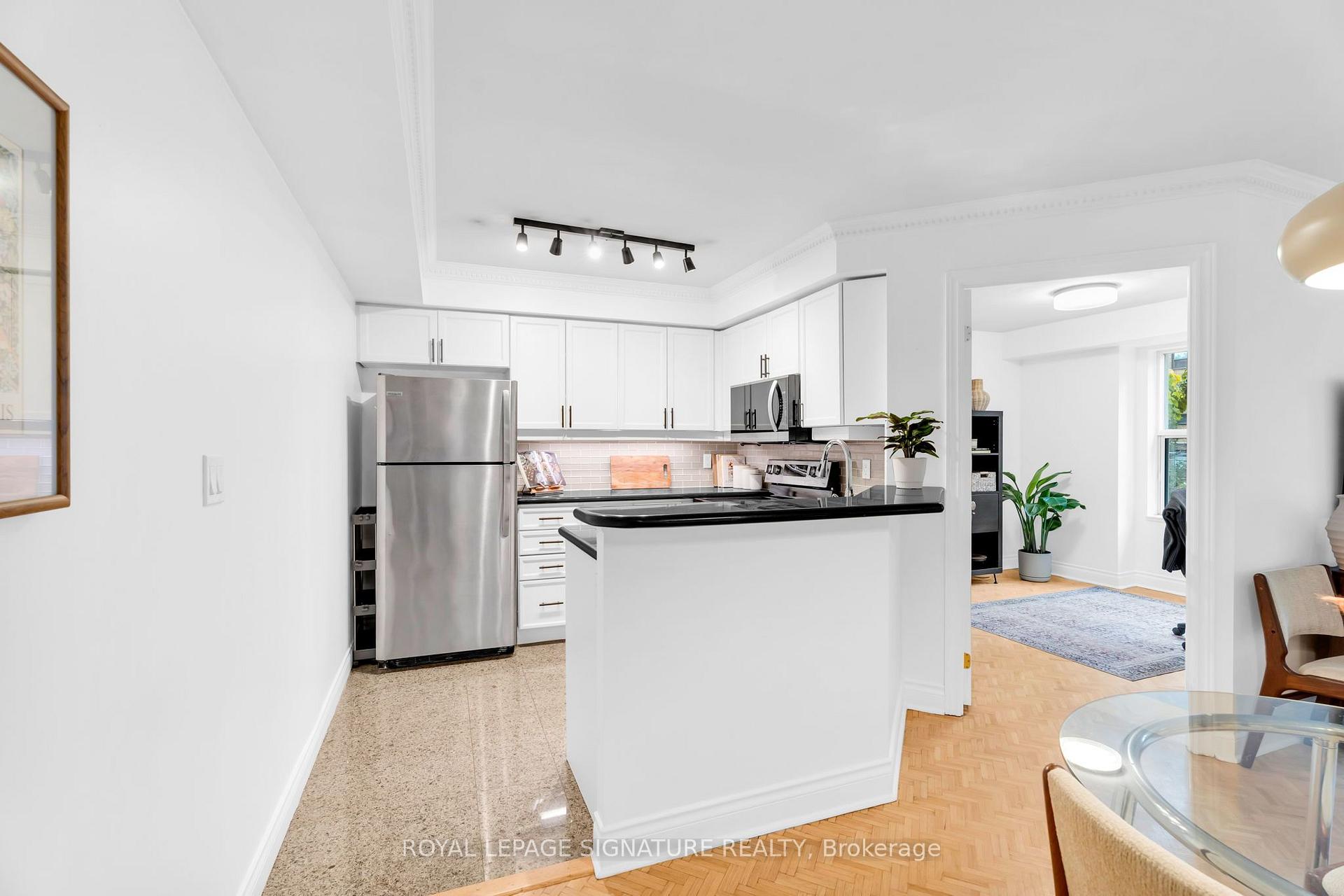 Photo 13 of Unit 301, 800 Spadina Road, Toronto, Forest Hill South — HOMEH