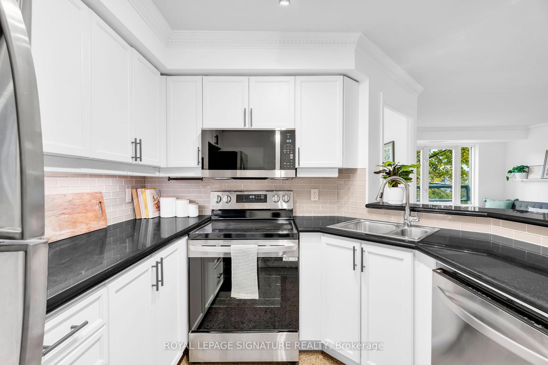 Photo 16 of Unit 301, 800 Spadina Road, Toronto, Forest Hill South — HOMEH